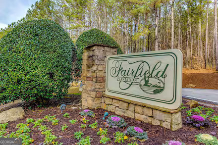 8073 Longleaf Drive Property Photo 4