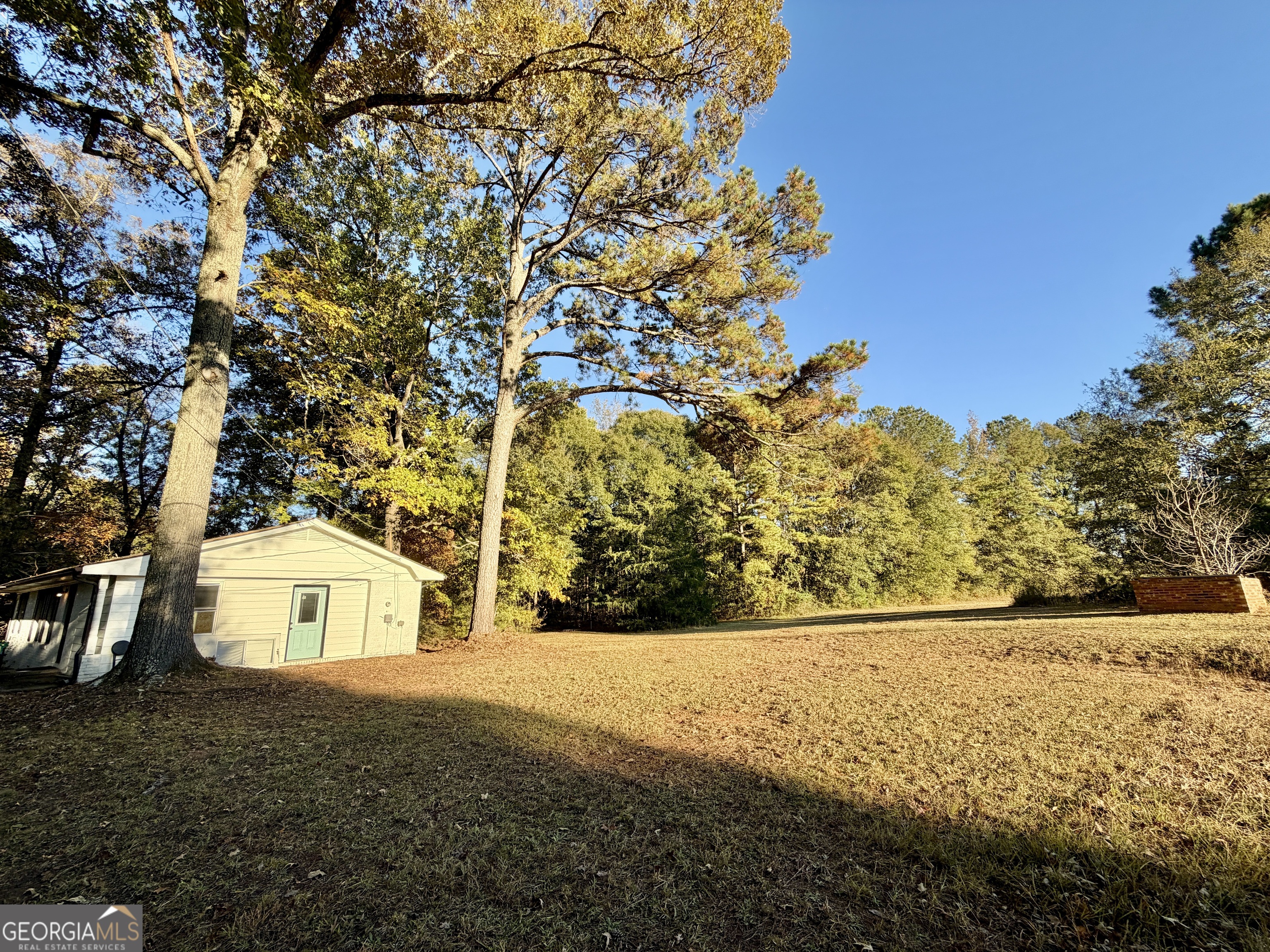 4904 Highway 81 E Property Photo 3