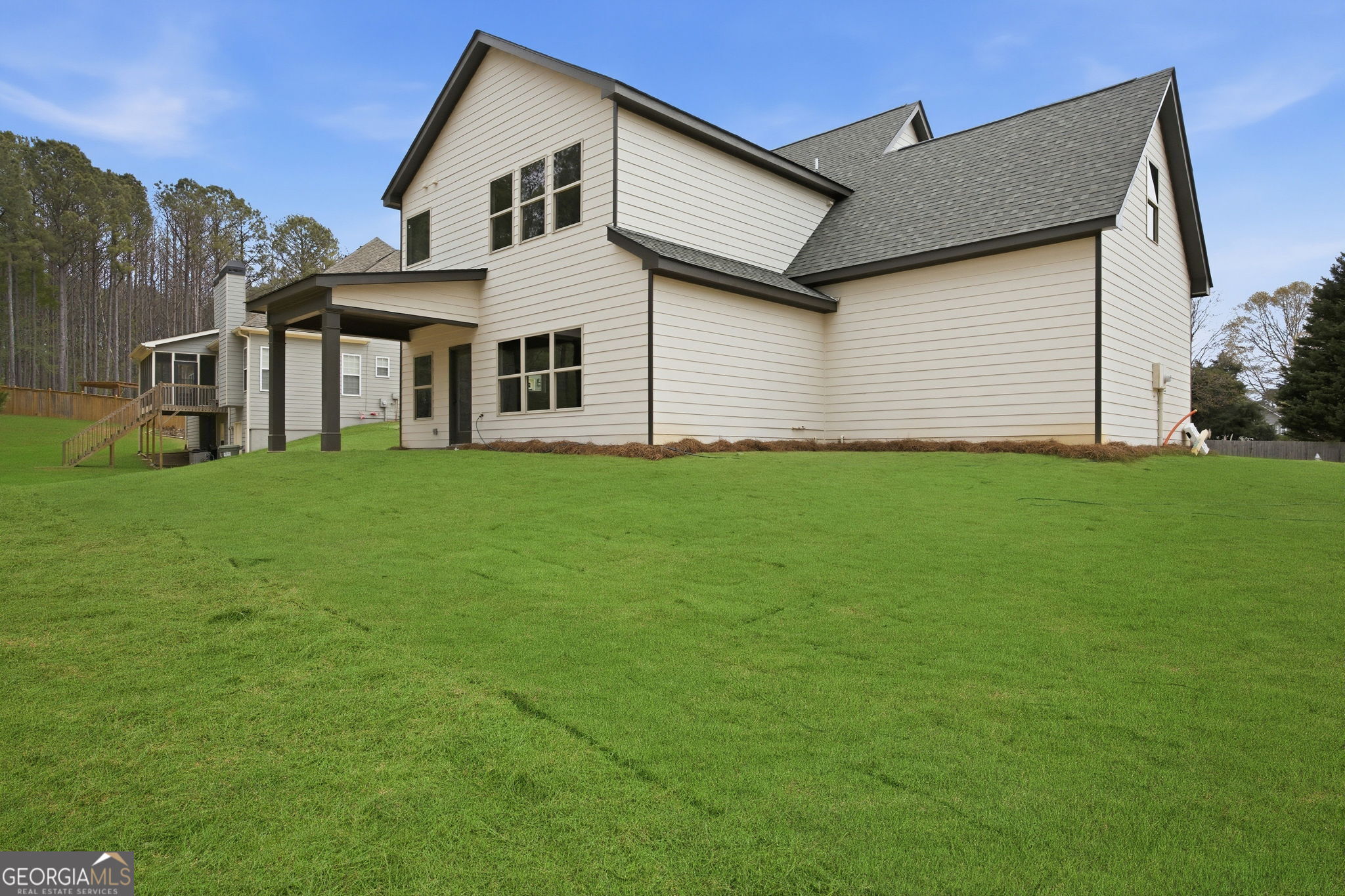 354 Gainesborough Drive Property Photo 3