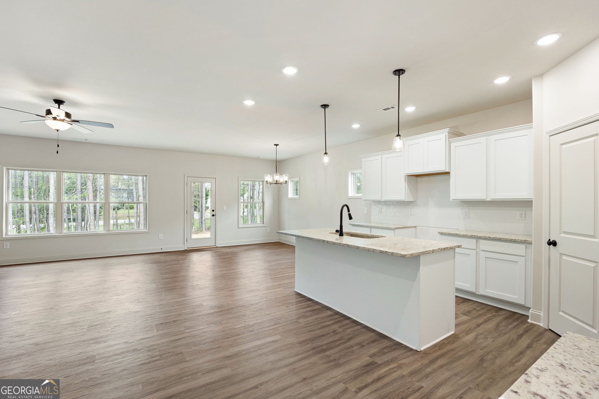 354 Gainesborough Drive Property Photo 12