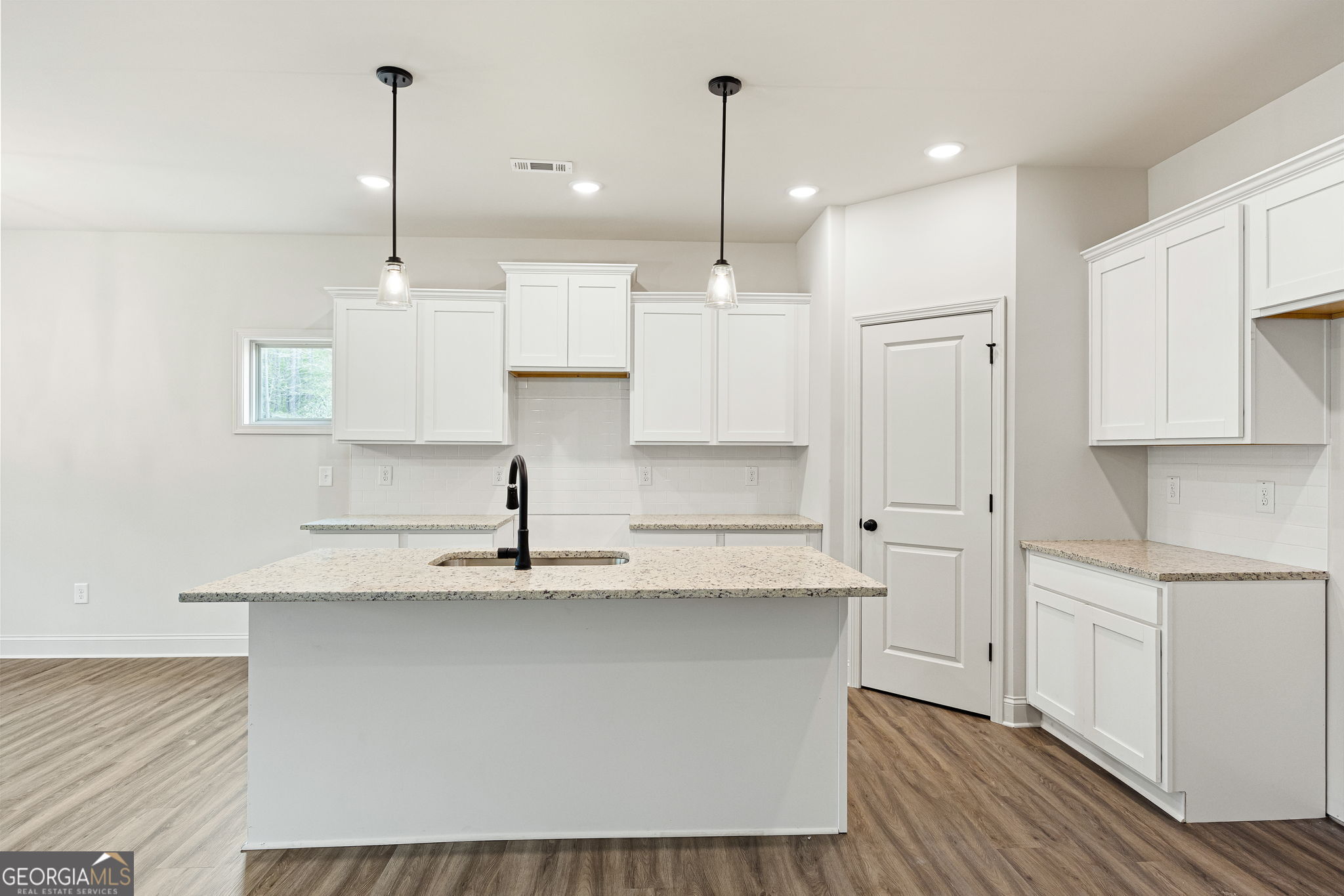 354 Gainesborough Drive Property Photo 13