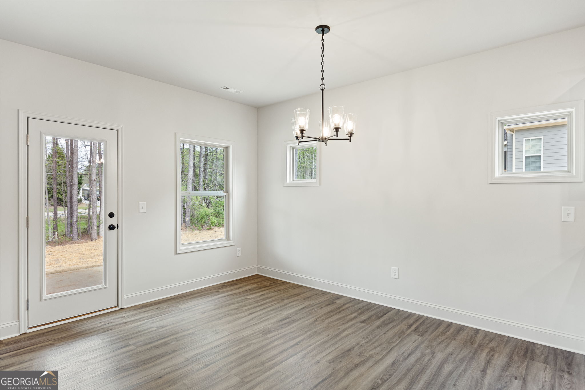 354 Gainesborough Drive Property Photo 17