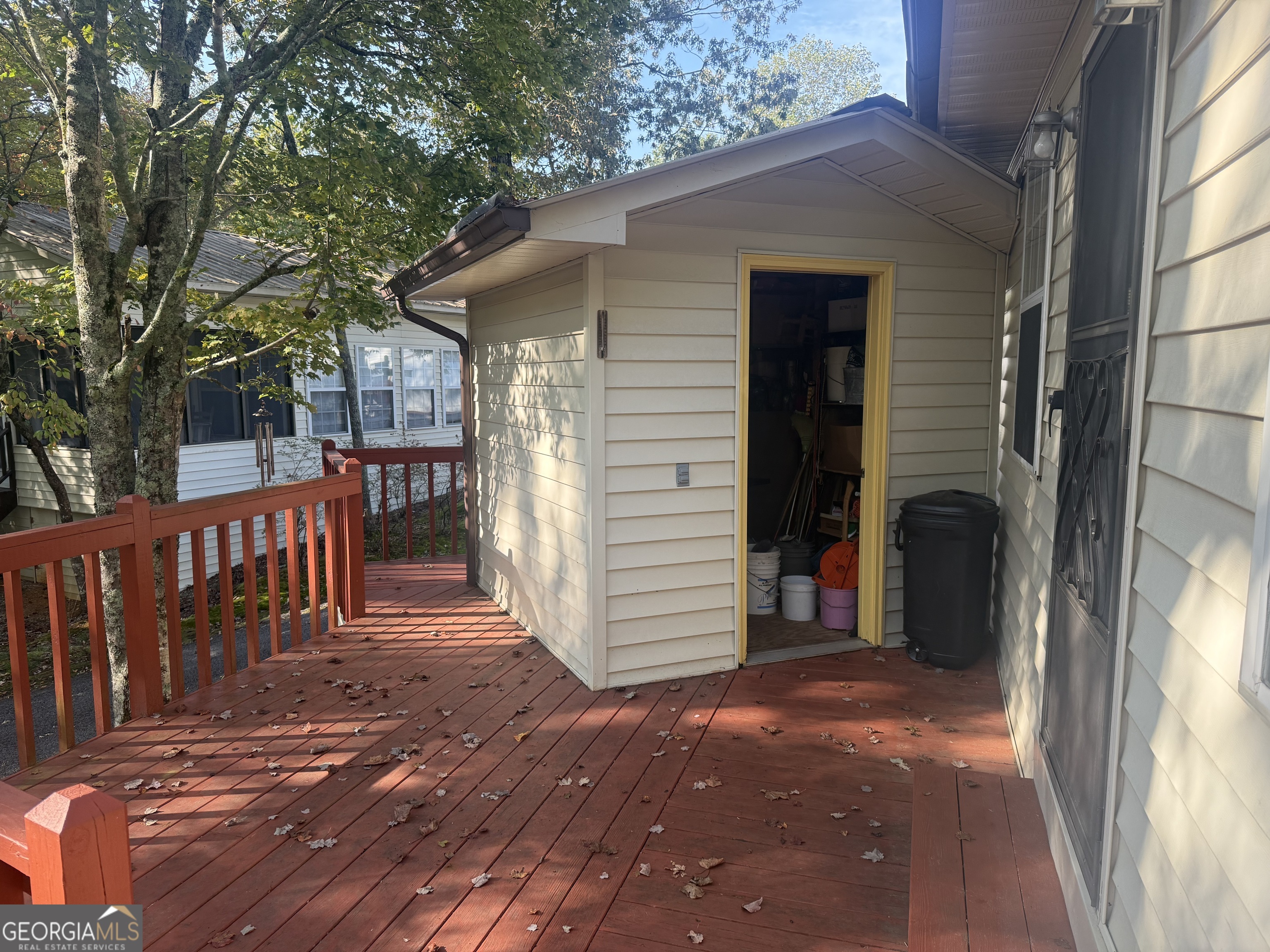 29 Cindy Parkway Property Photo 7