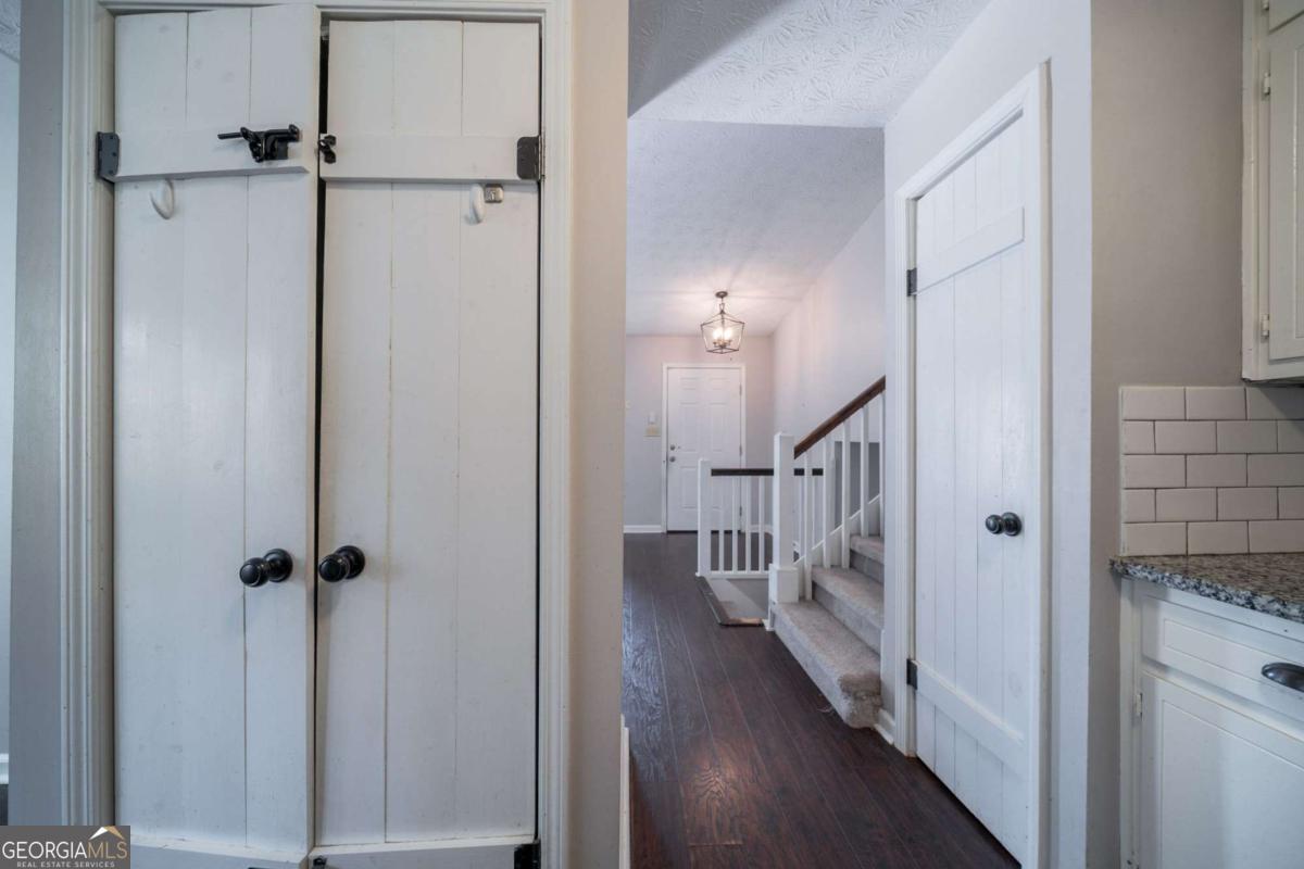 4569 Iroquois Trail Property Photo 6