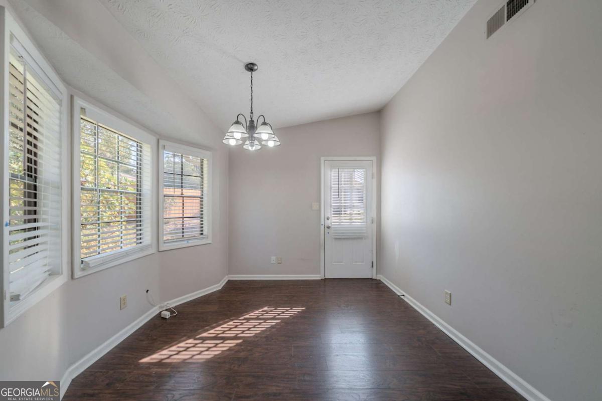 4569 Iroquois Trail Property Photo 7