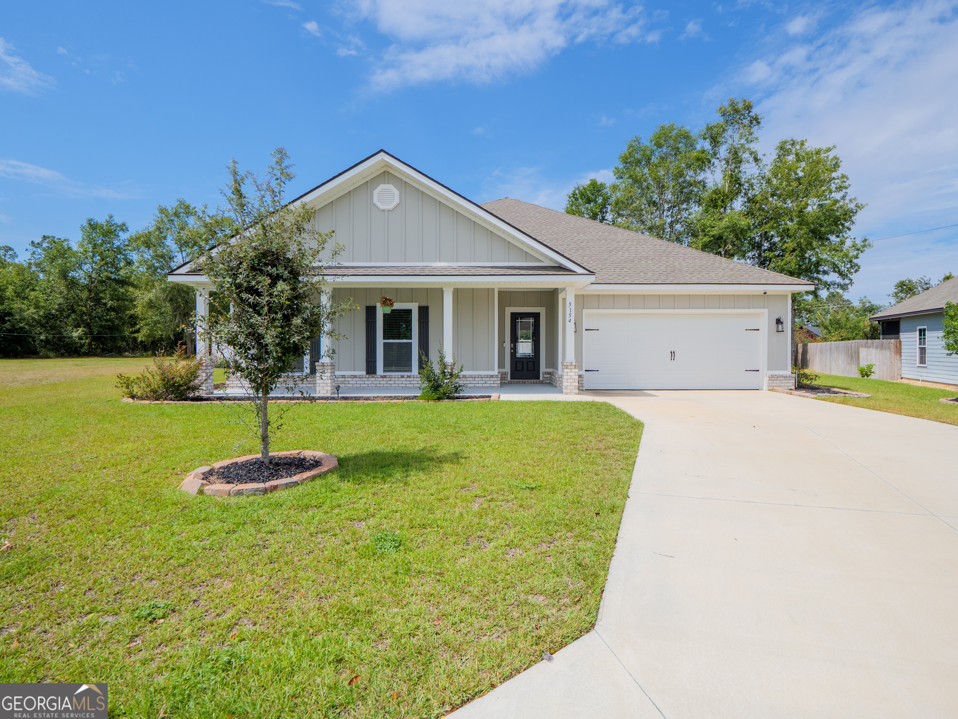5154 Grand Oak Circle Property Photo 1