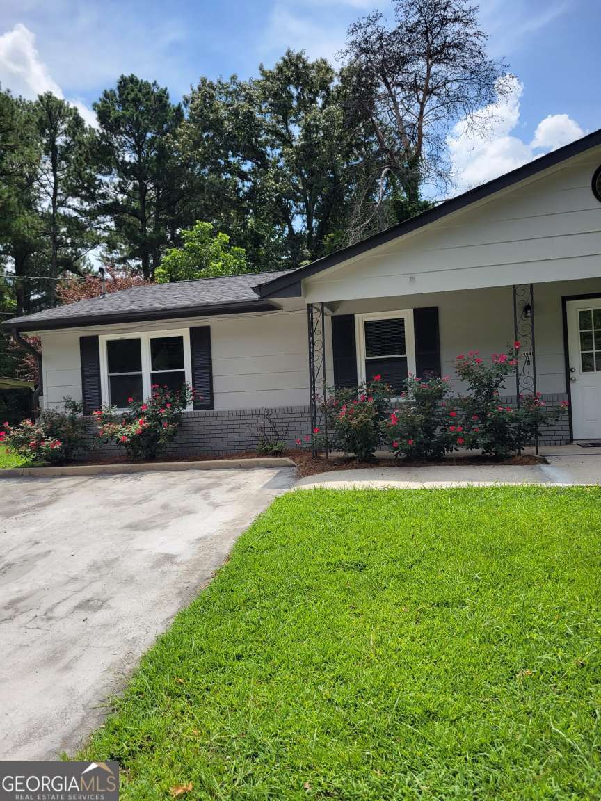 4648 Pine Tree Circle # B Property Photo 2