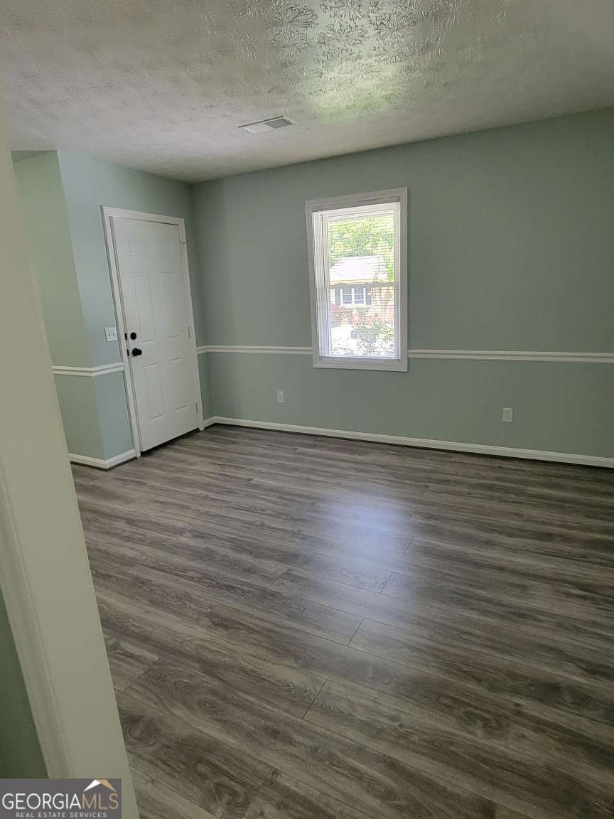 4648 Pine Tree Circle # B Property Photo 4