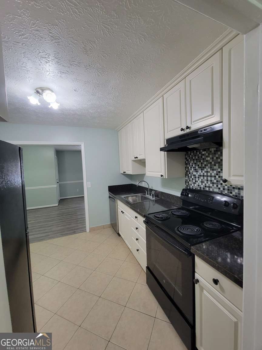 4648 Pine Tree Circle # B Property Photo 9