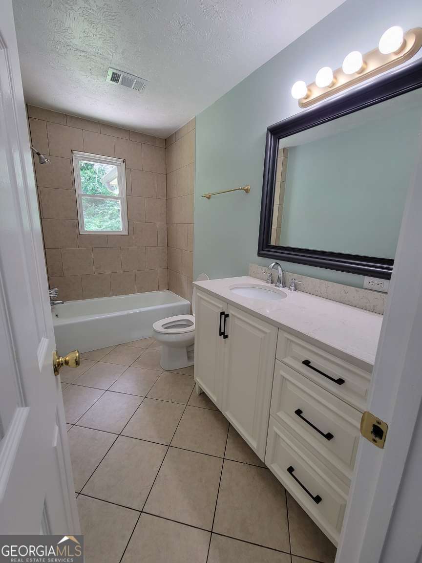 4648 Pine Tree Circle # B Property Photo 14