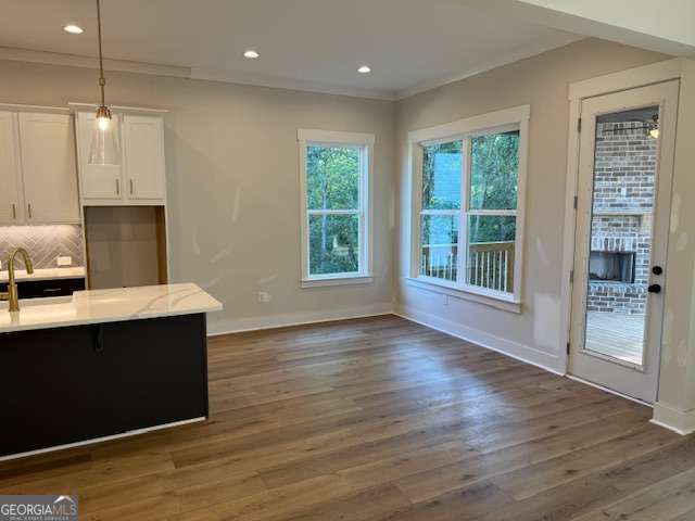 5648 Meadow View Drive Property Photo 3