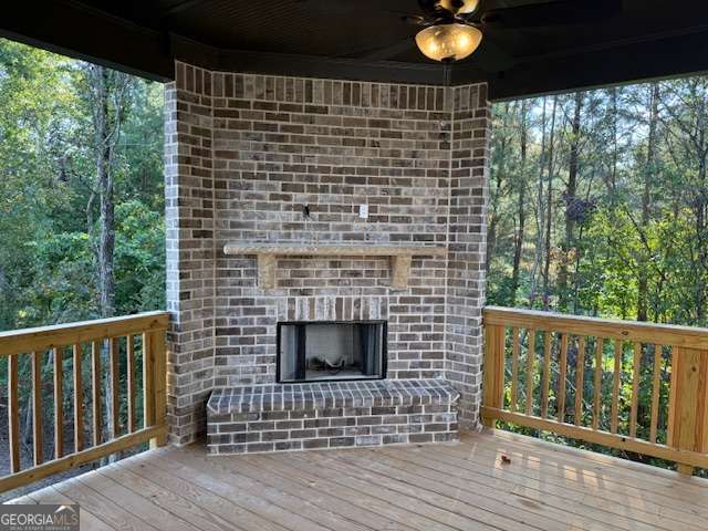 5648 Meadow View Drive Property Photo 6