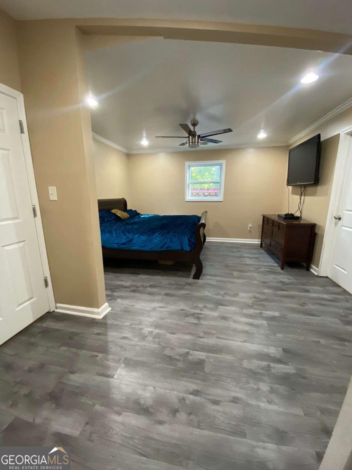 615 Woodruff Road Property Photo 6