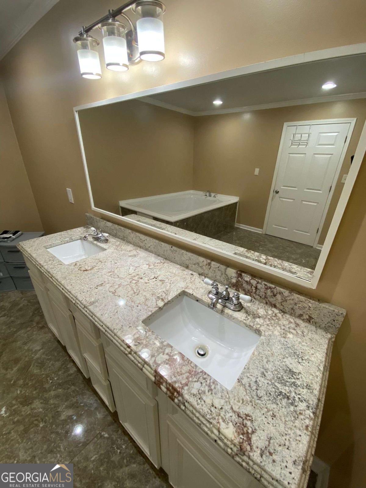 615 Woodruff Road Property Photo 8