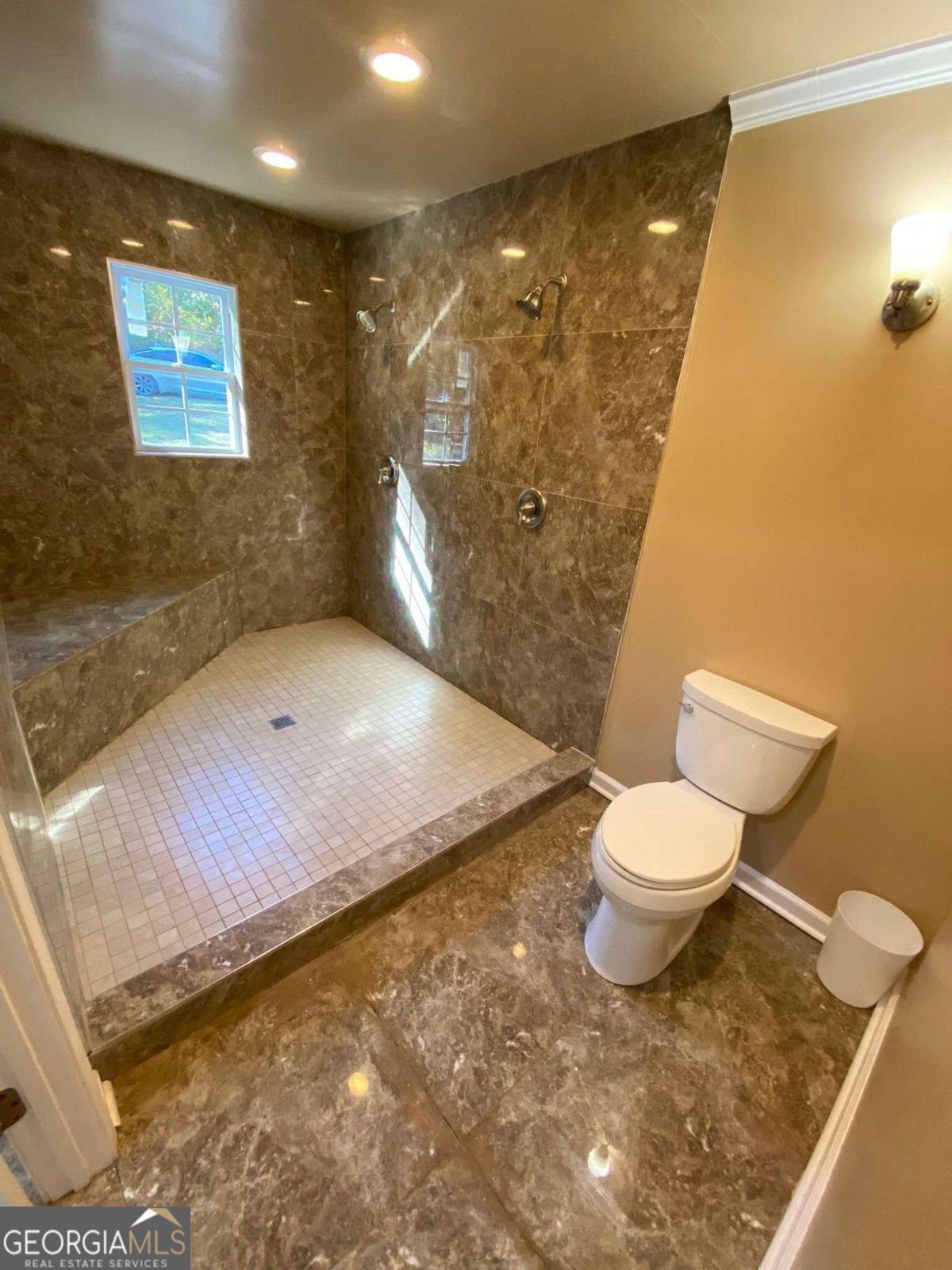 615 Woodruff Road Property Photo 10