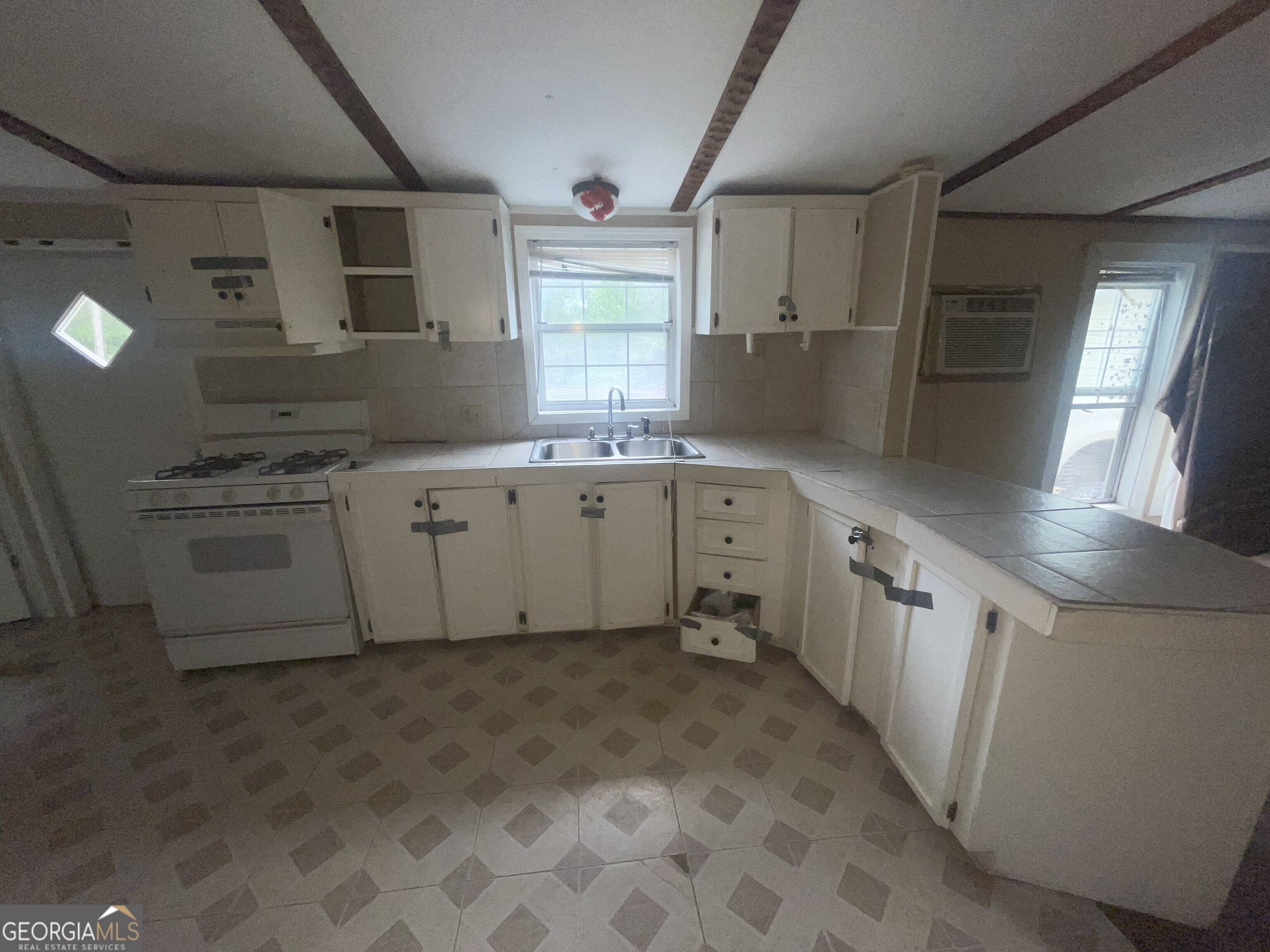 615 Woodruff Road Property Photo 31