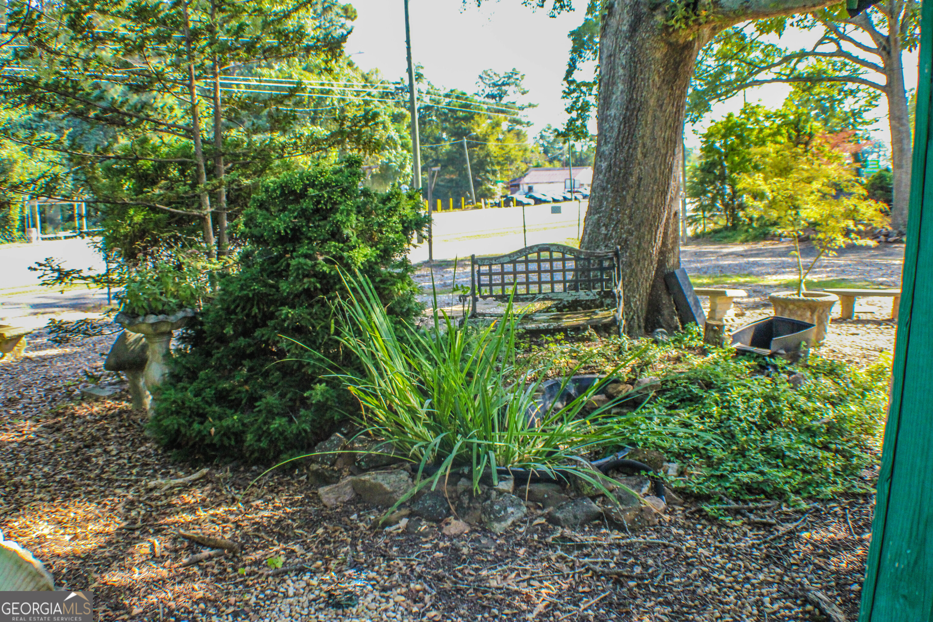 5907 Covington Highway Property Photo 5