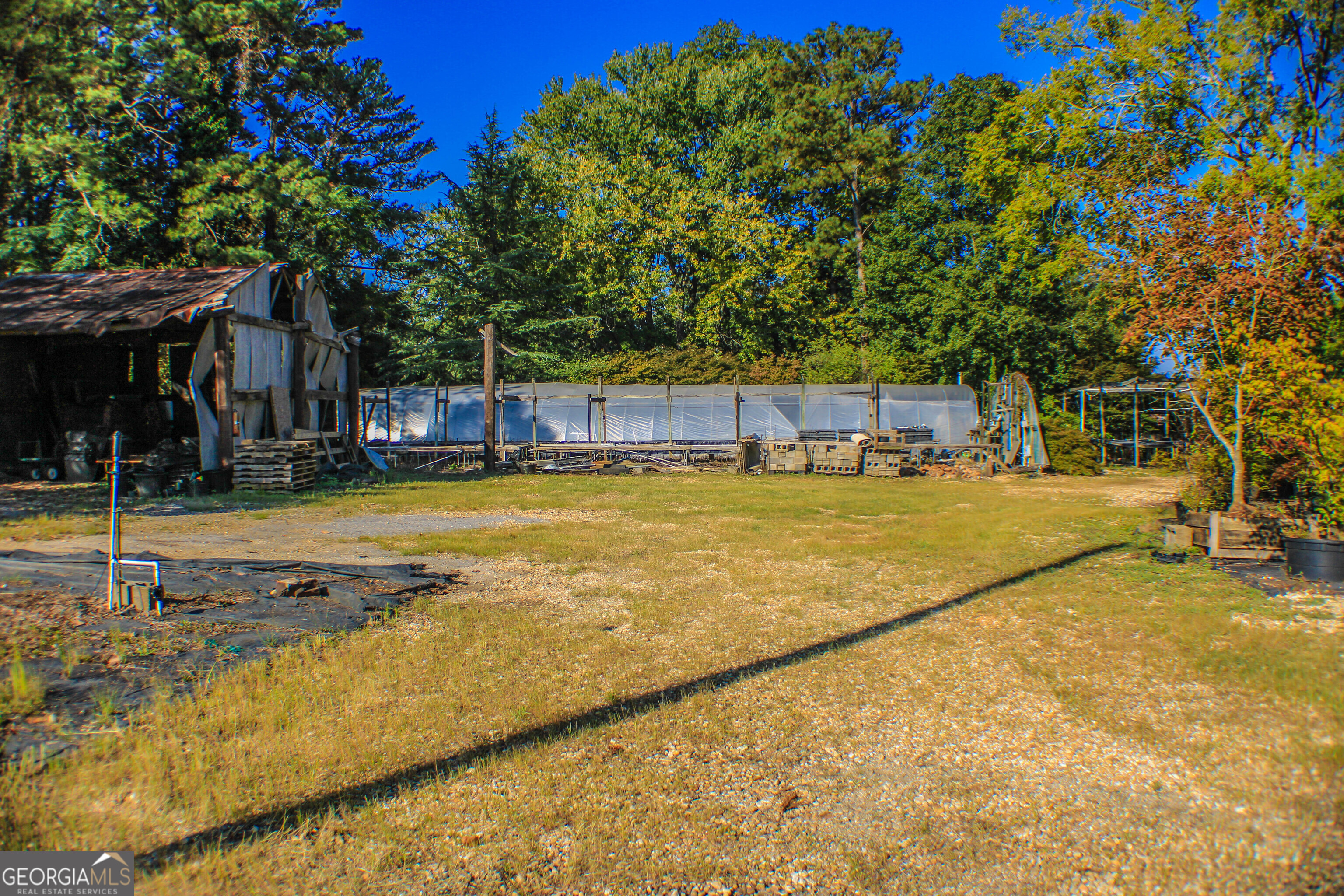 5907 Covington Highway Property Photo 13