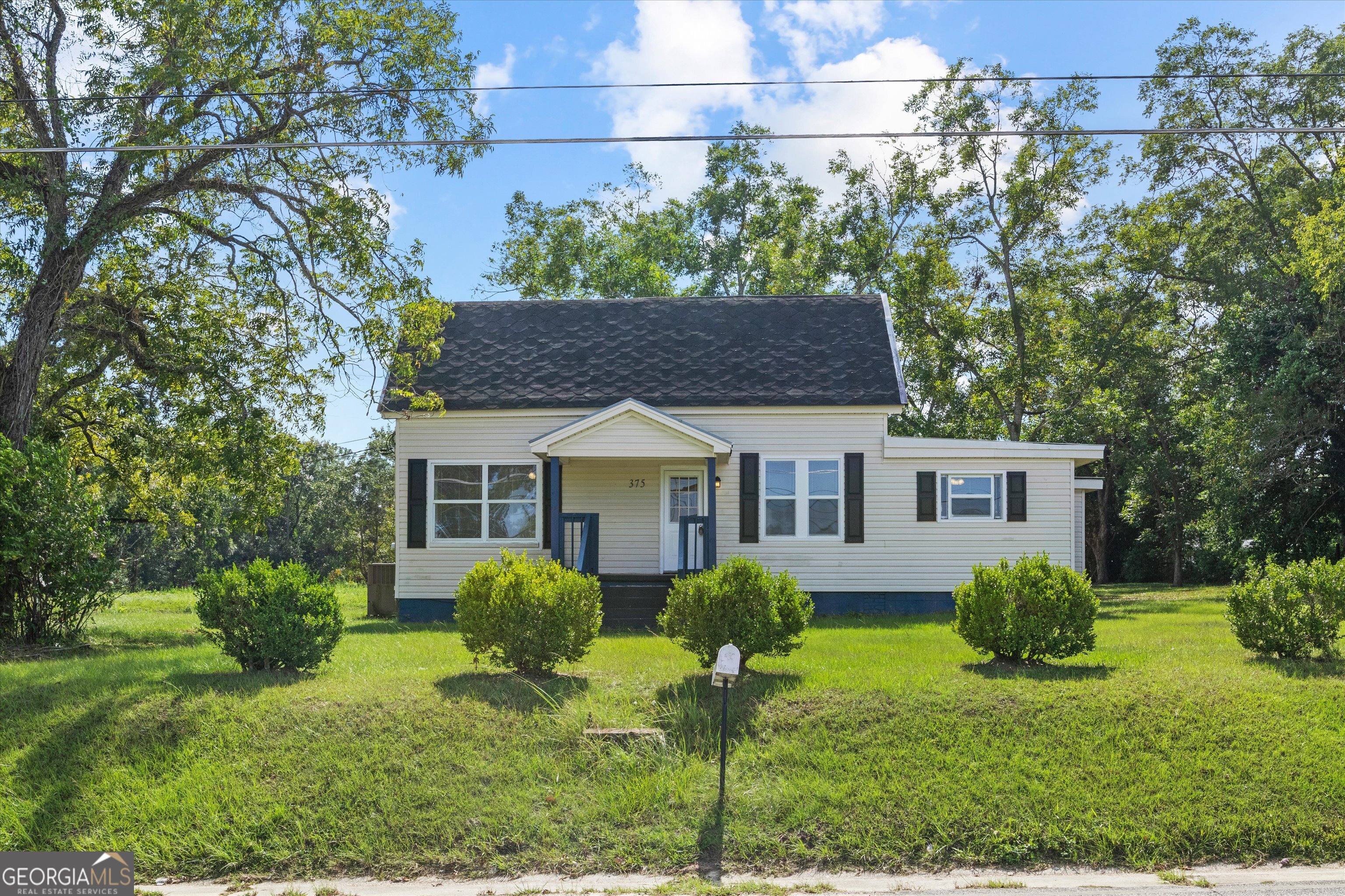 375 Baggs Avenue Se Property Photo 1