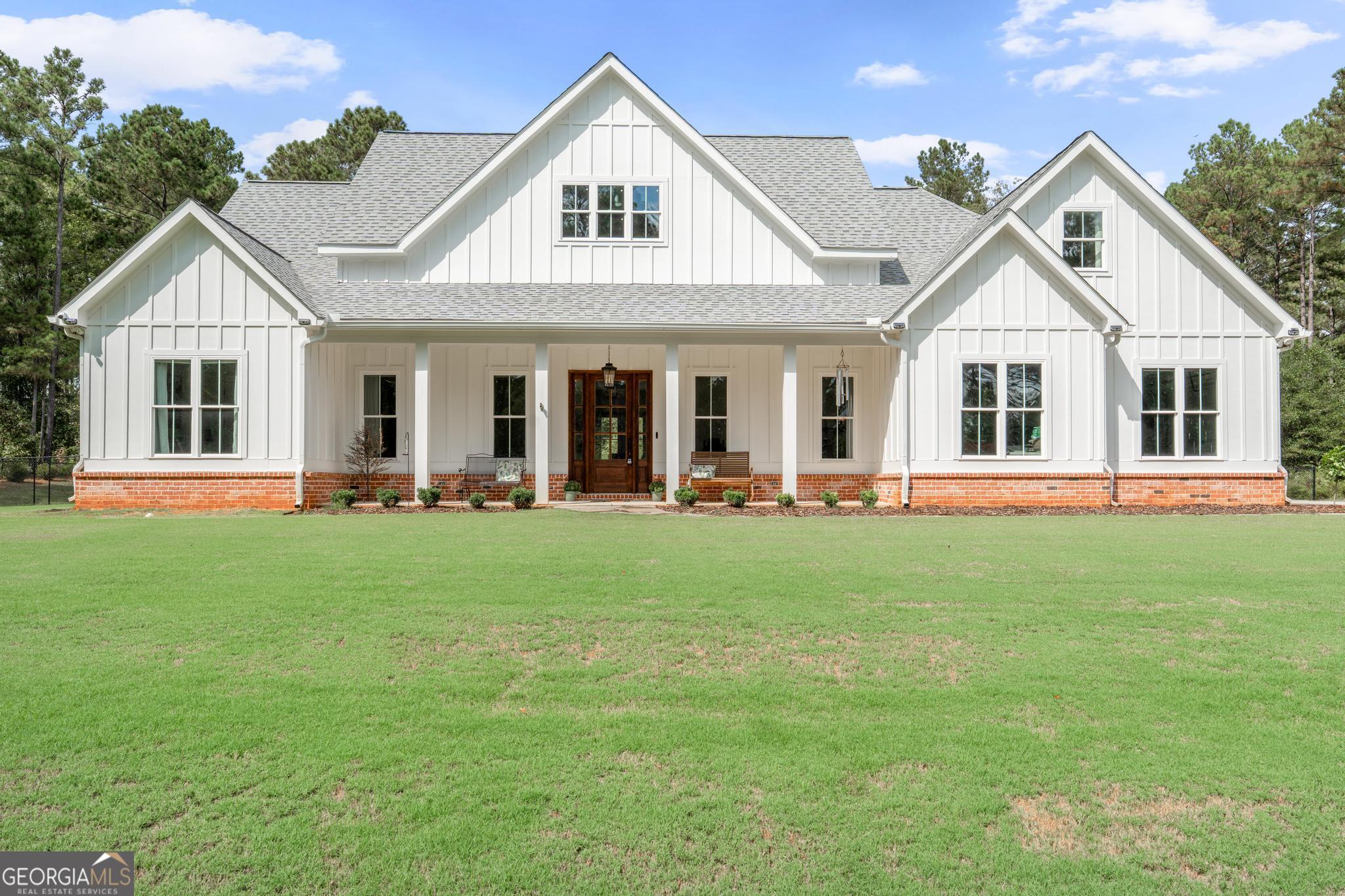 1015 Dutchman Road Property Photo 1