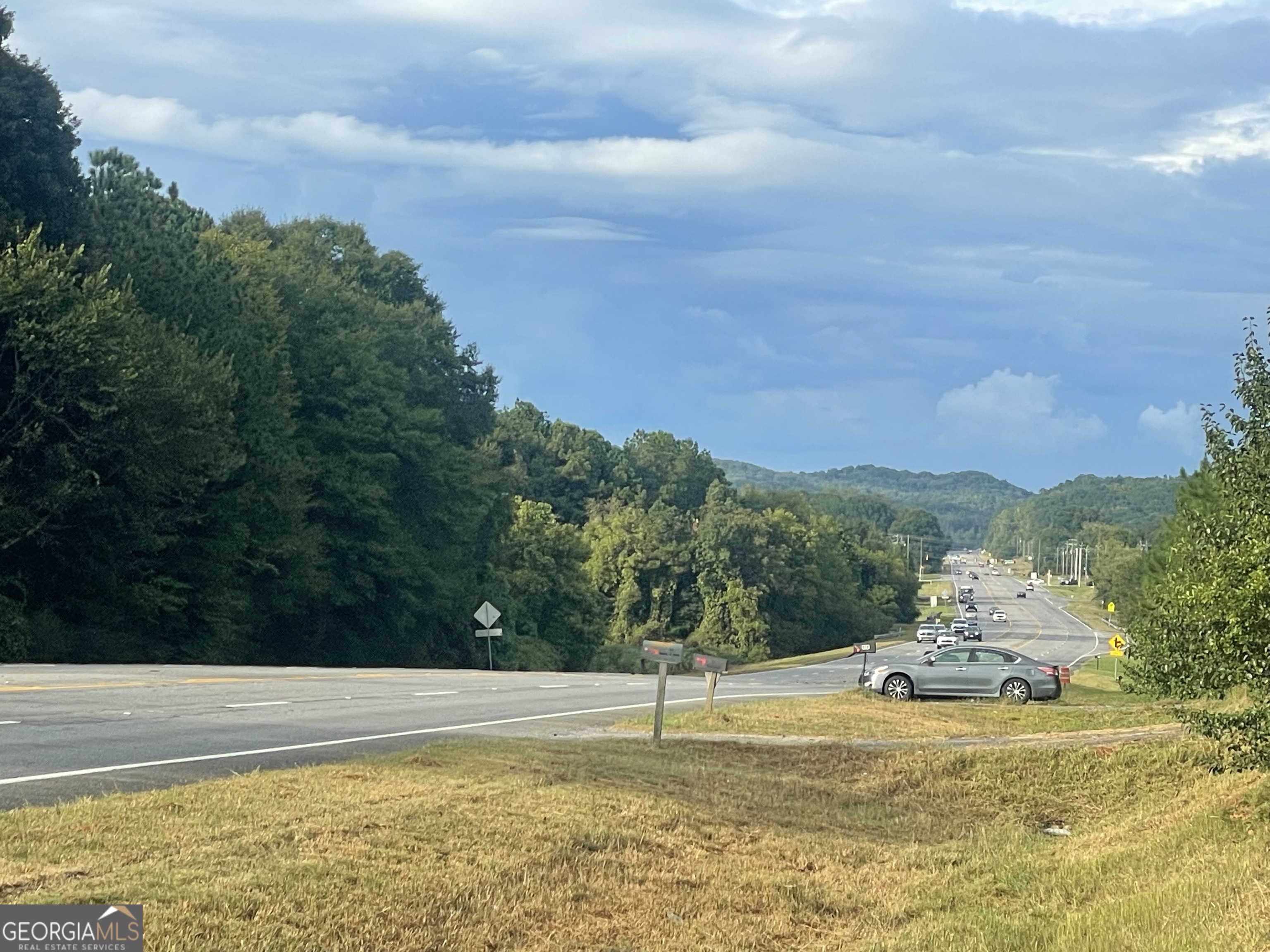 811 Cartersville Highway Property Photo 3