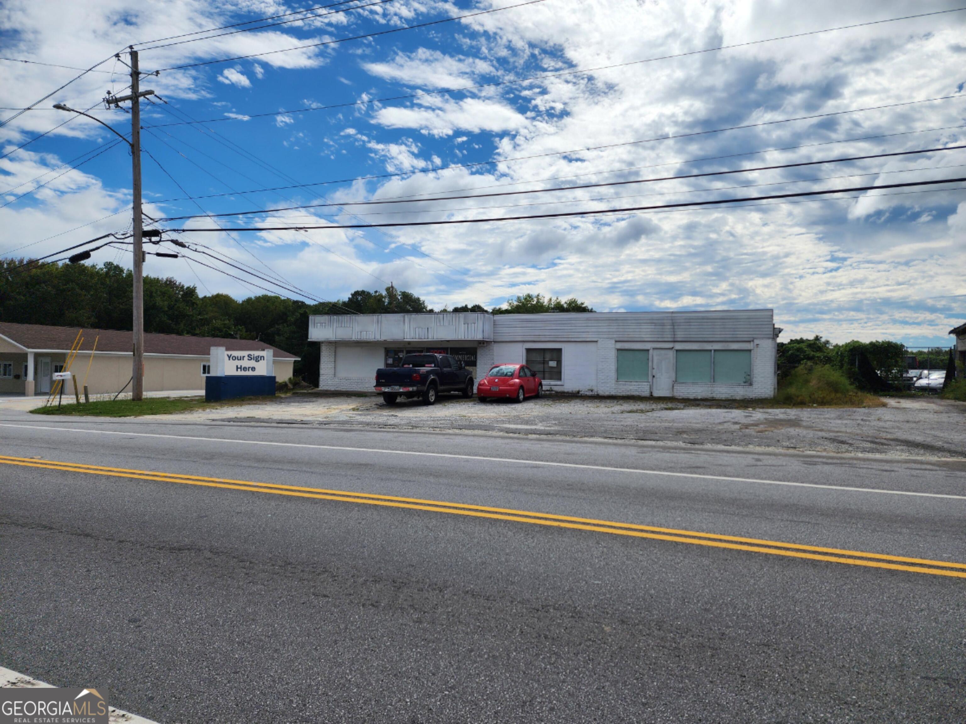 12081 Veterans Memorial Highway Property Photo 1