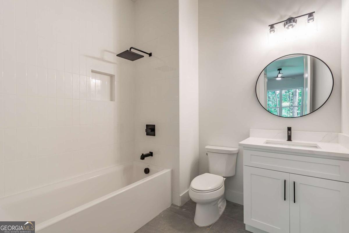 6008 Tradewinds Cove Property Photo 41