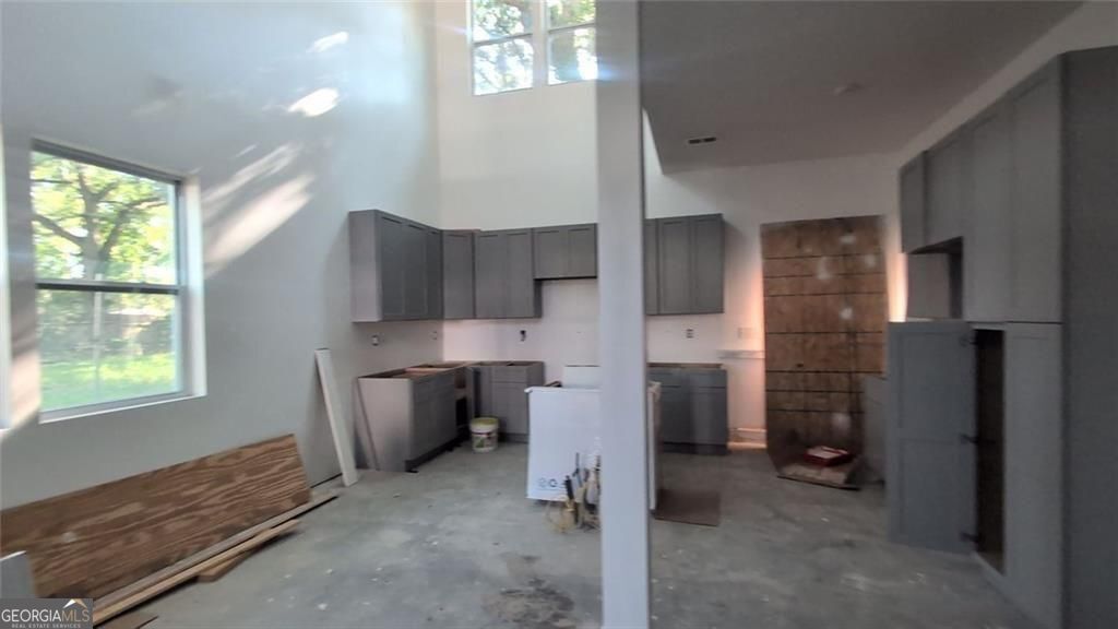 2870 Randall Street Property Photo 4