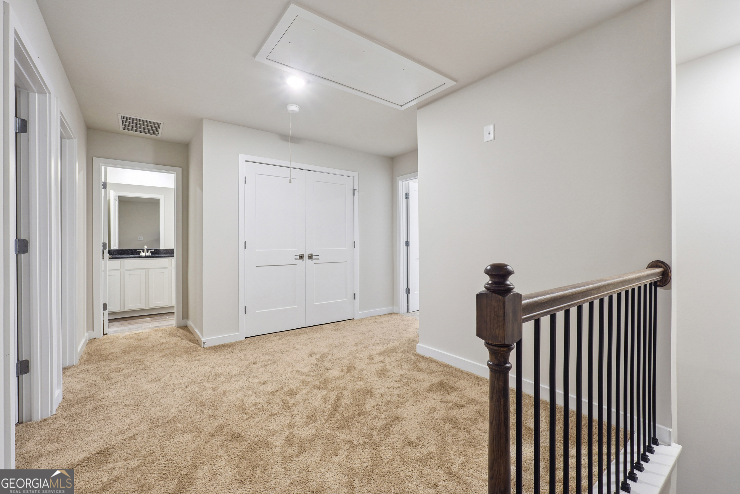216 Harris Walk Property Photo 9