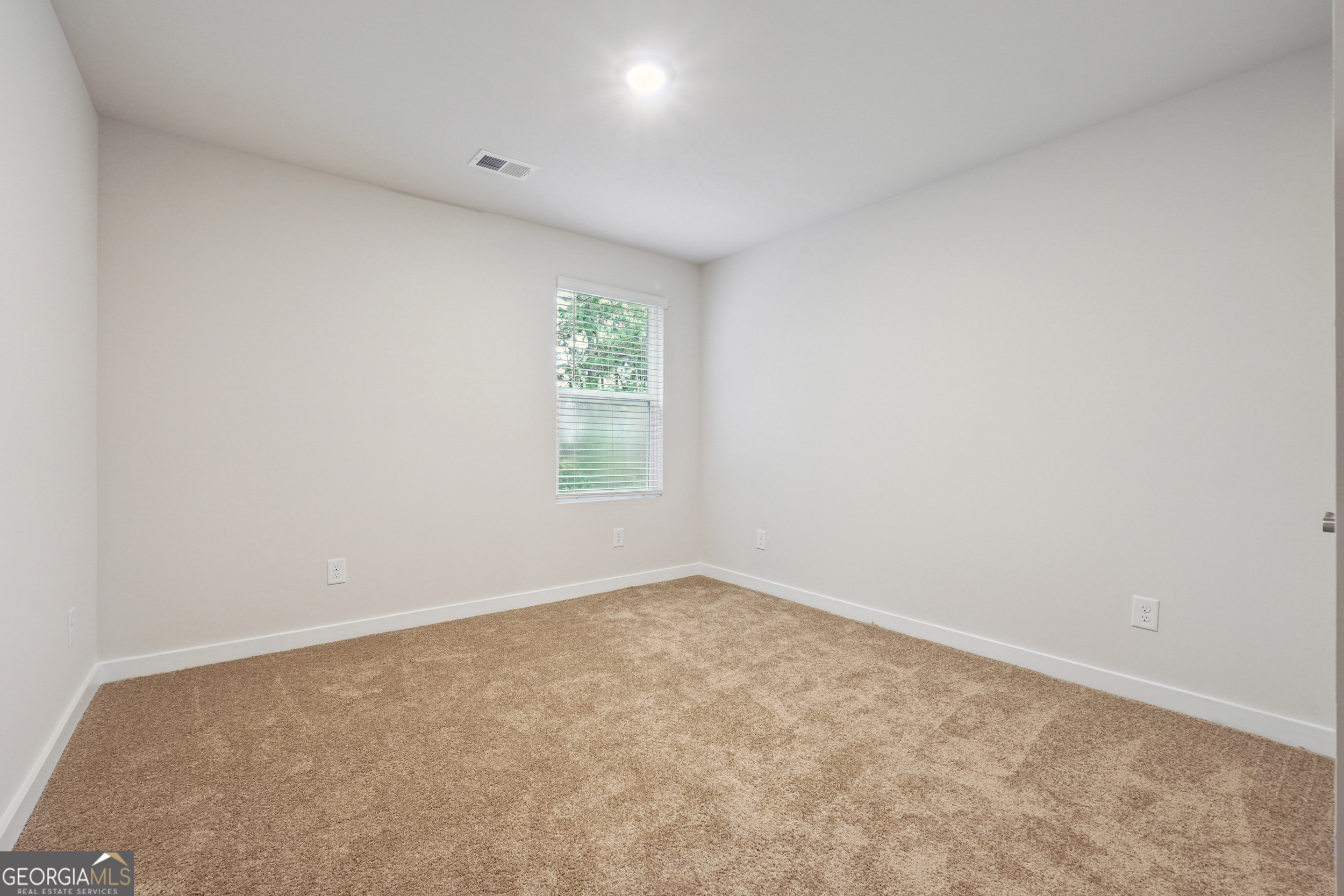 216 Harris Walk Property Photo 12
