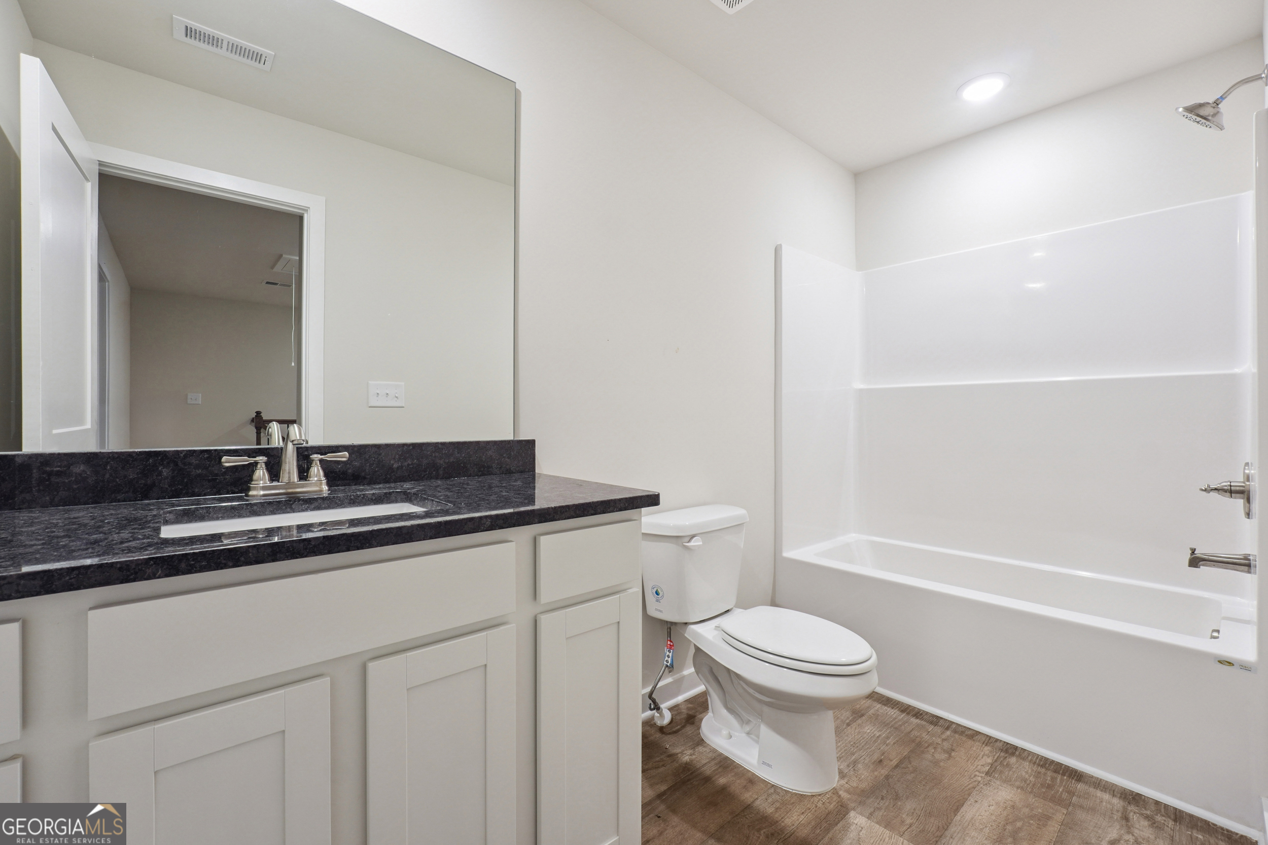 216 Harris Walk Property Photo 14