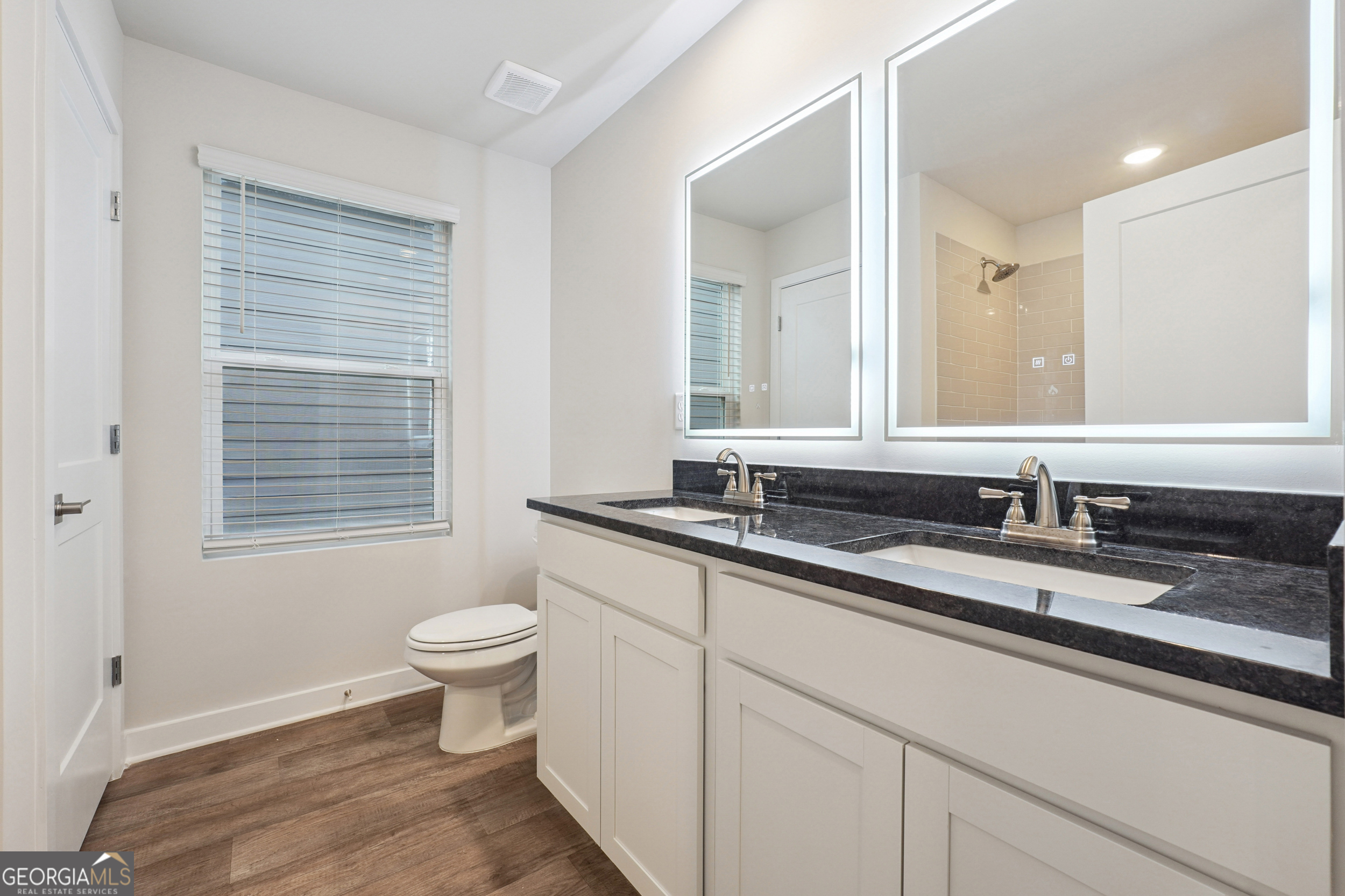 216 Harris Walk Property Photo 15