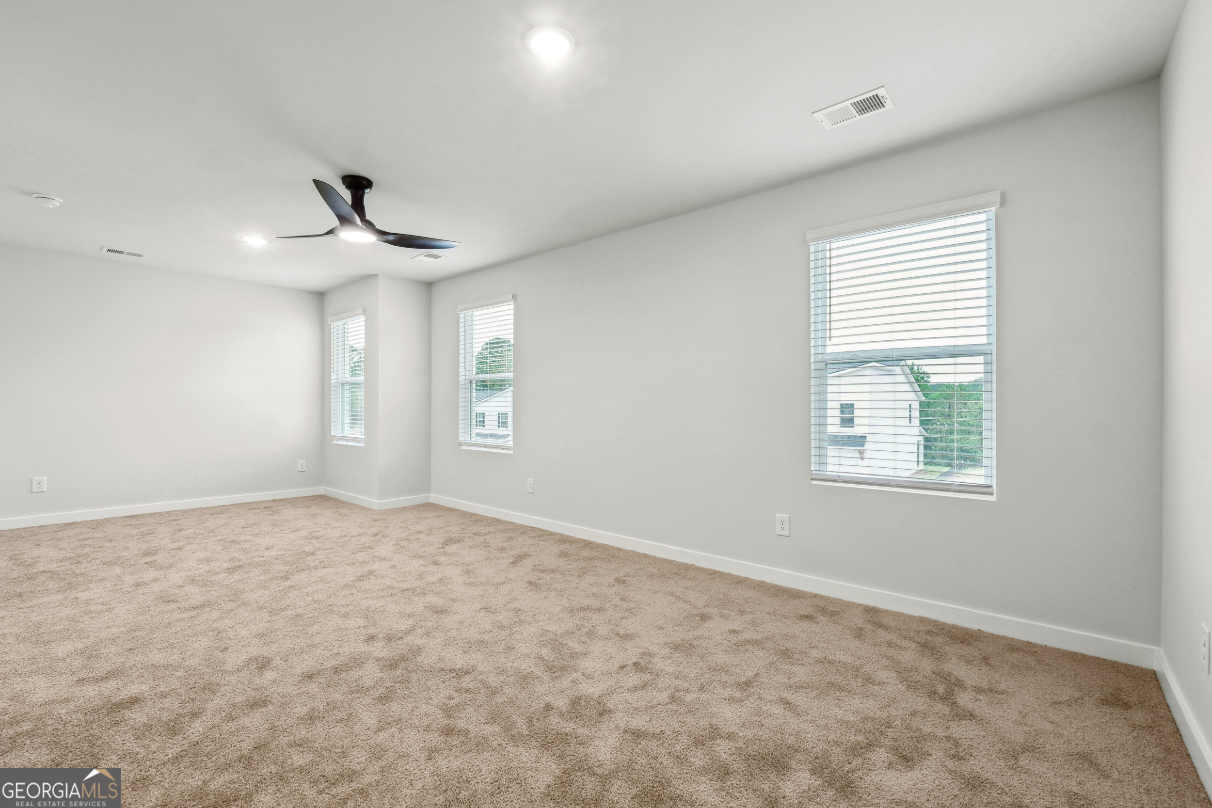 216 Harris Walk Property Photo 20