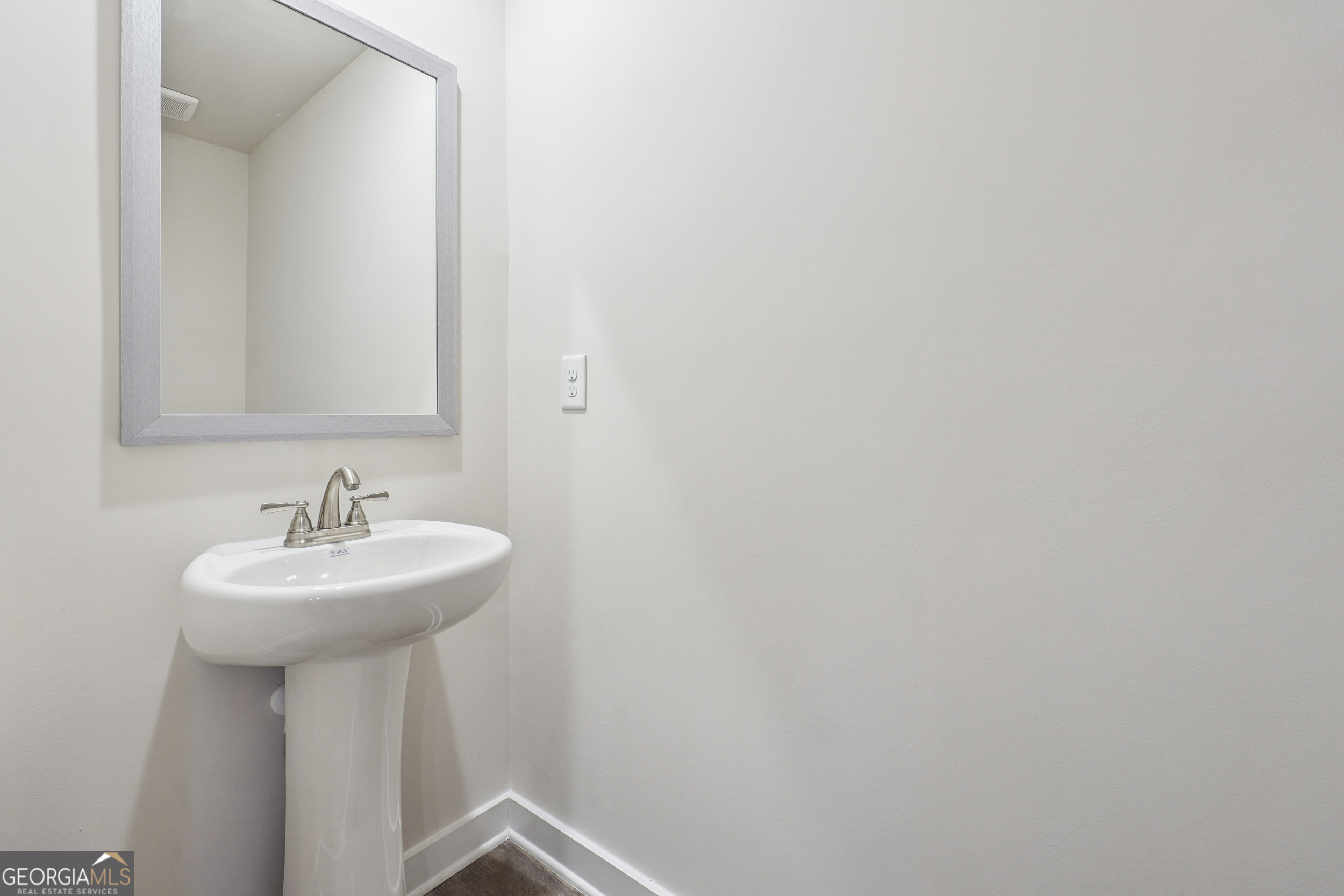 216 Harris Walk Property Photo 23