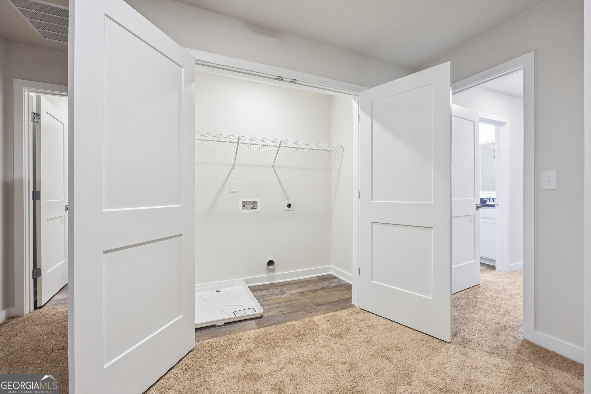 216 Harris Walk Property Photo 24