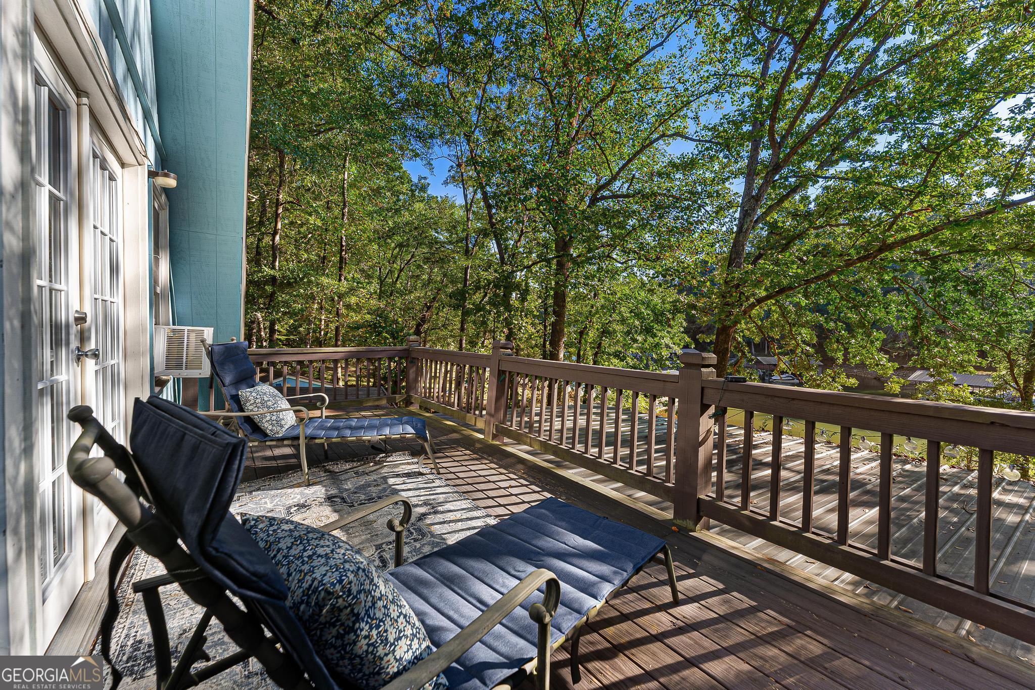 387 Chateau Drive Property Photo 15