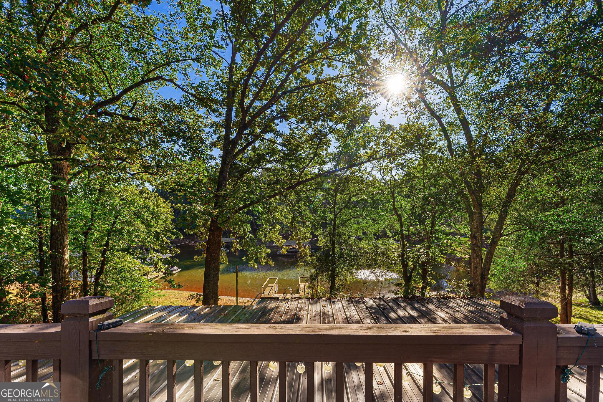 387 Chateau Drive Property Photo 16