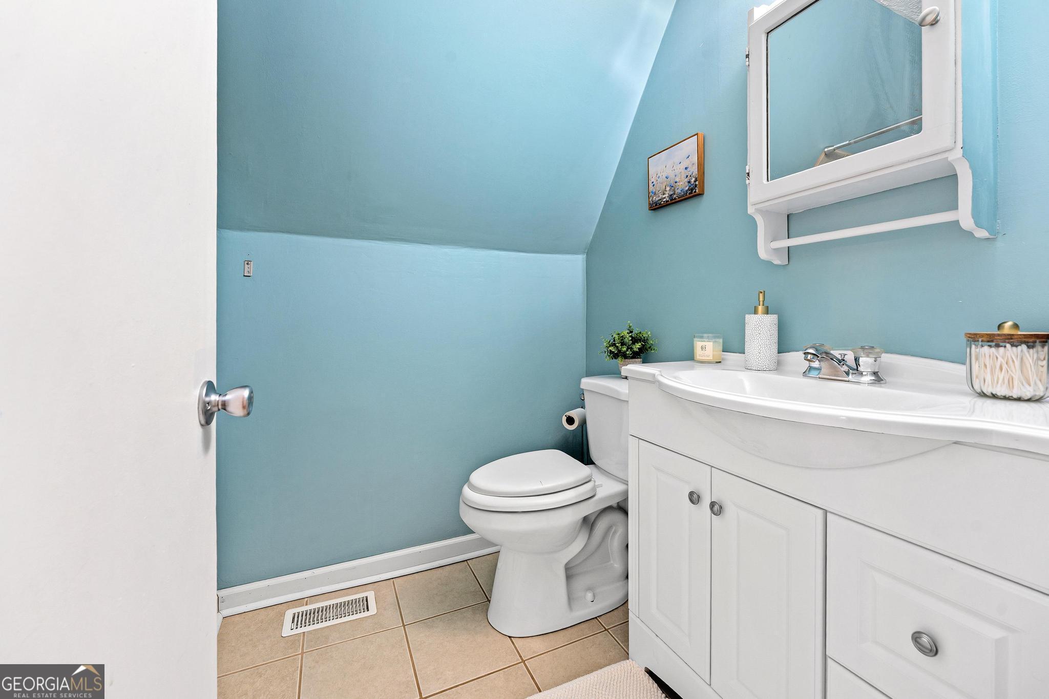 387 Chateau Drive Property Photo 17