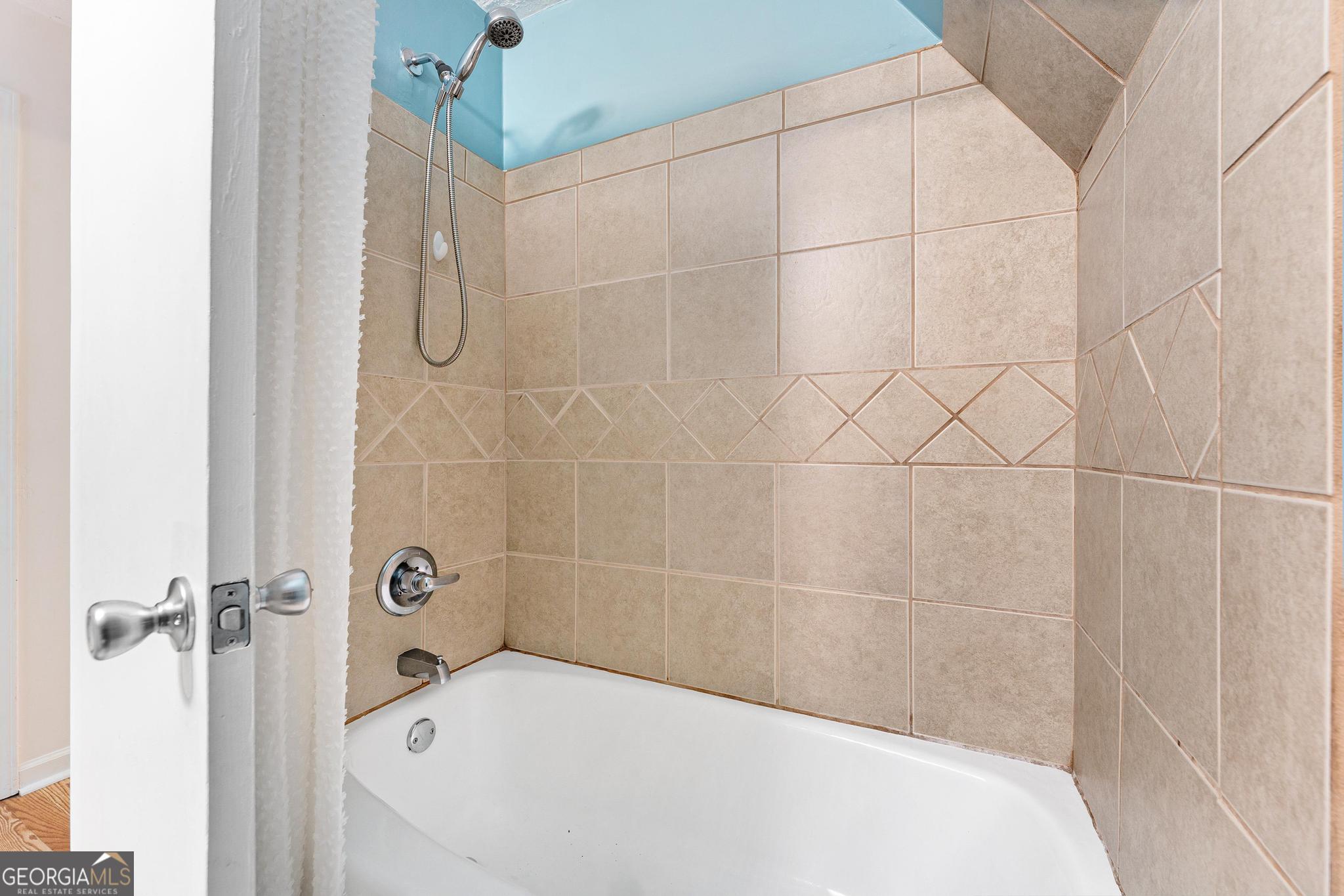 387 Chateau Drive Property Photo 18