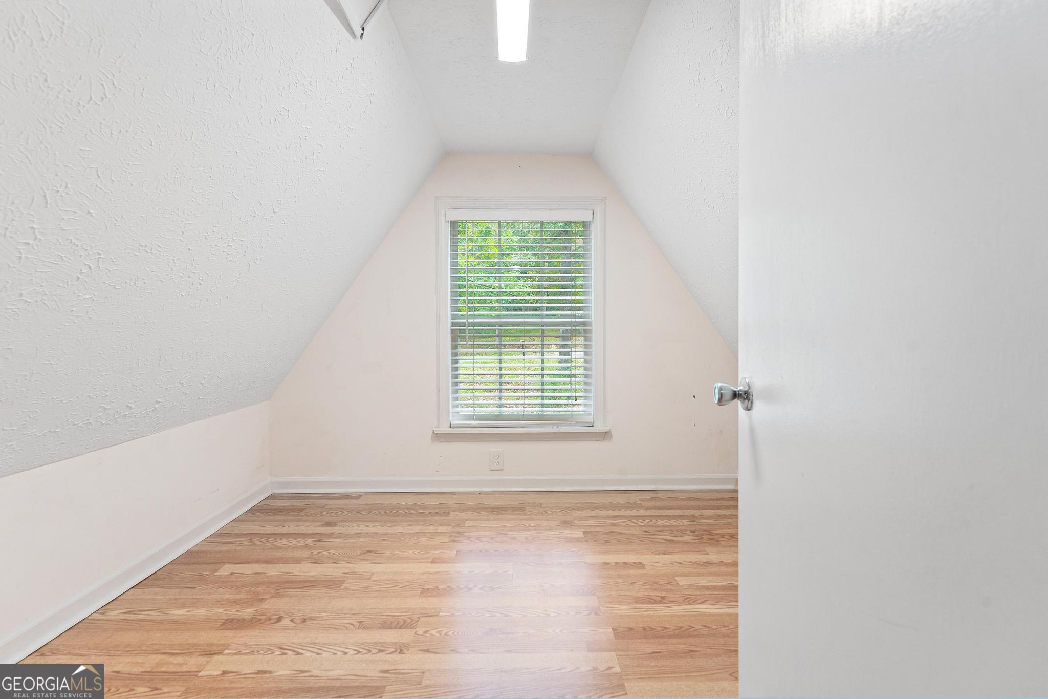 387 Chateau Drive Property Photo 21