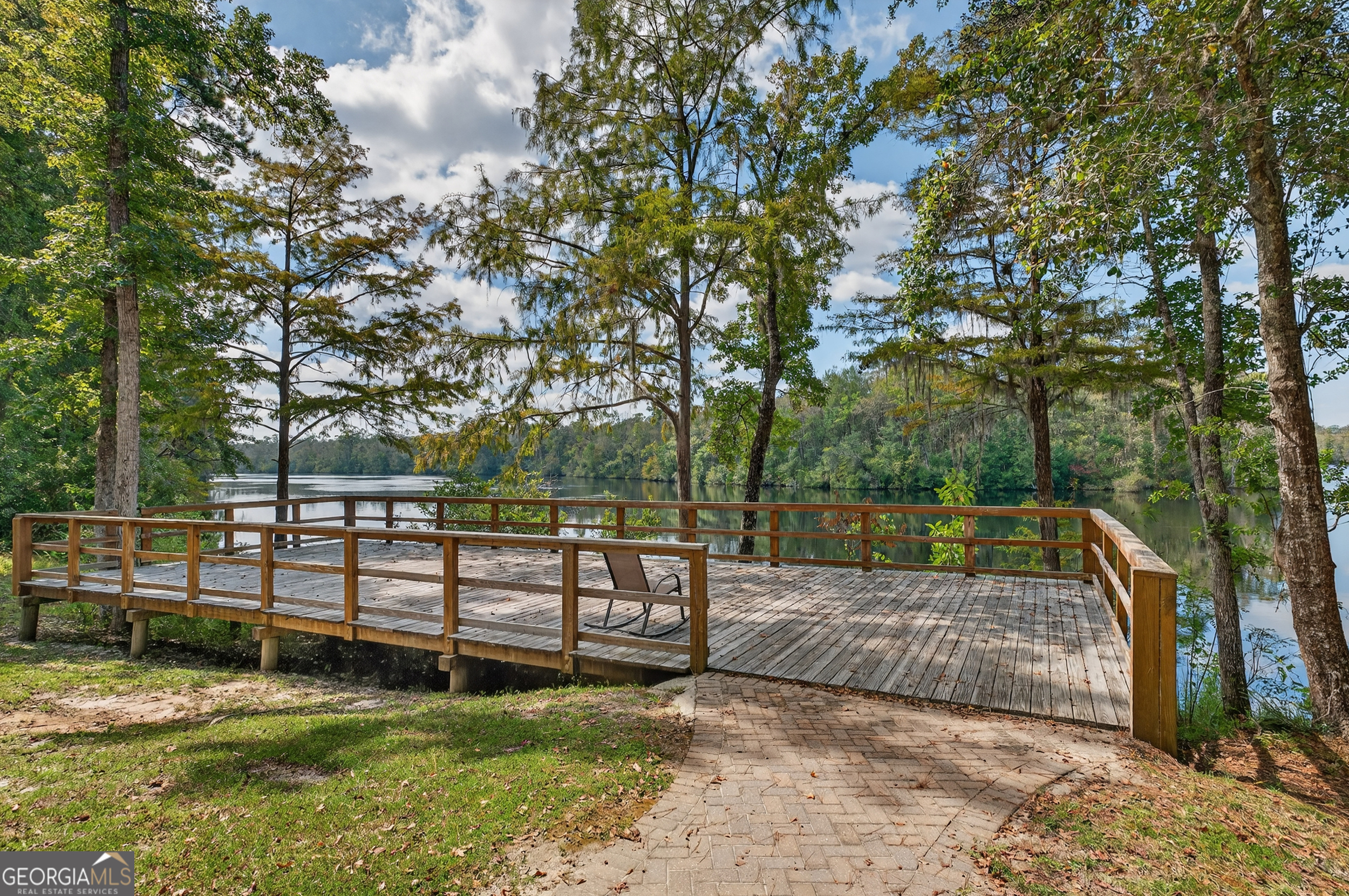 635 Breakwater Loop Property Photo 17
