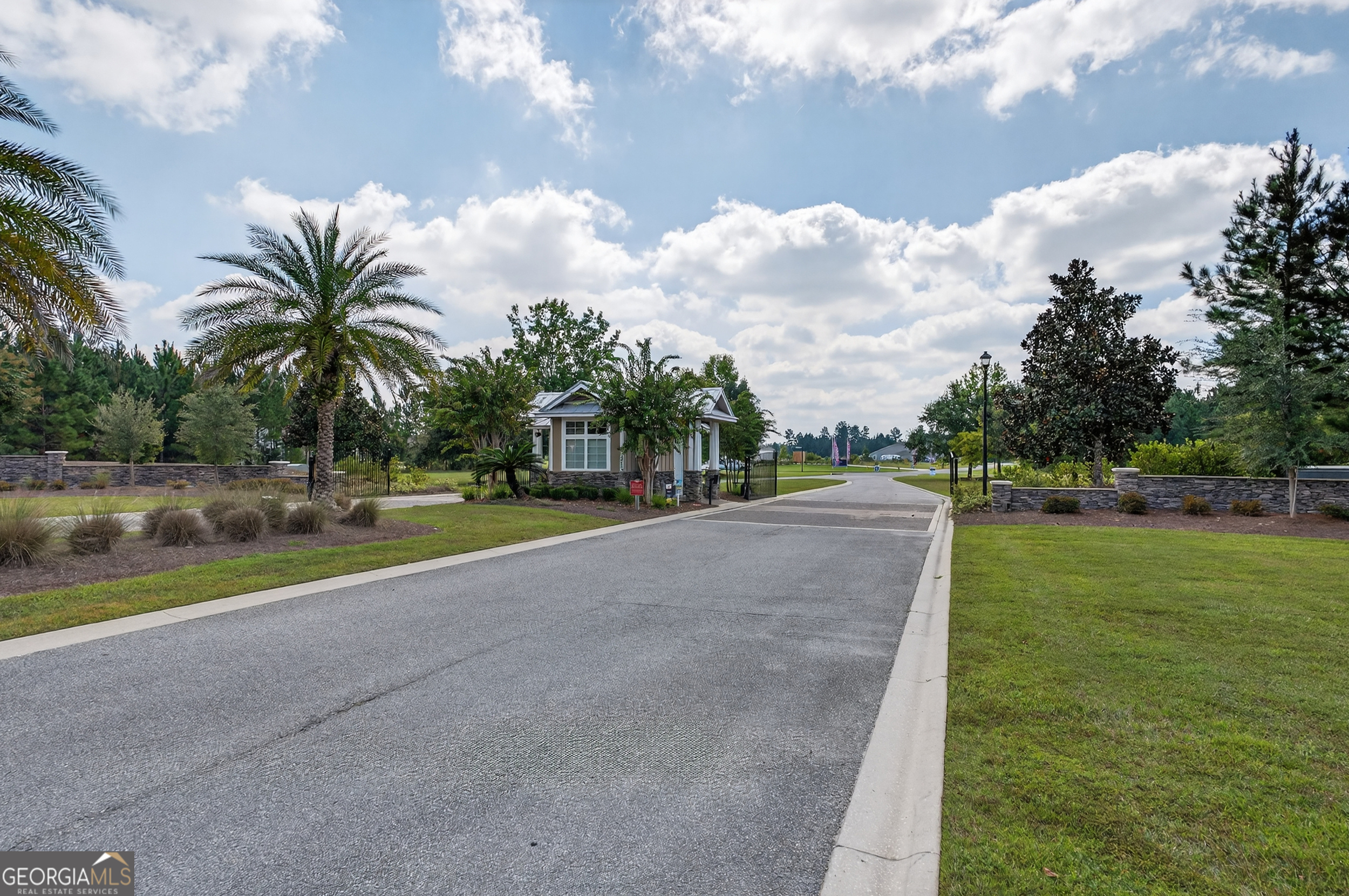 635 Breakwater Loop Property Photo 25