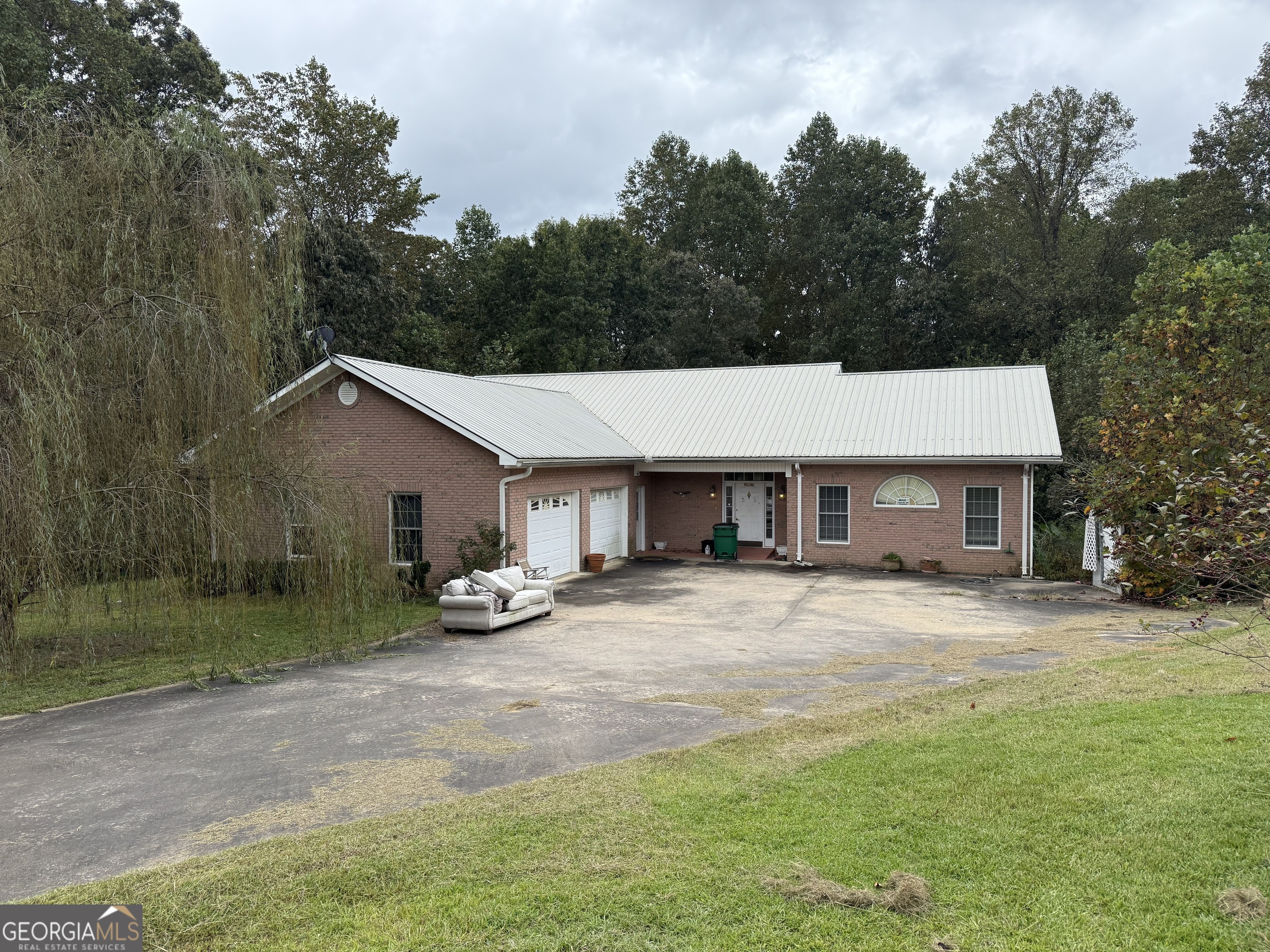 424 Law House Road Property Photo 1