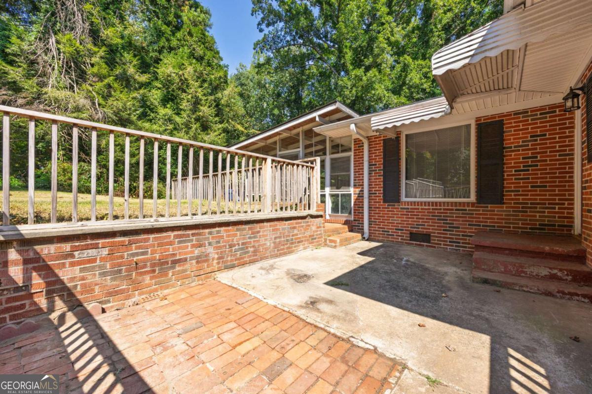 250 Memorial Drive Property Photo 25