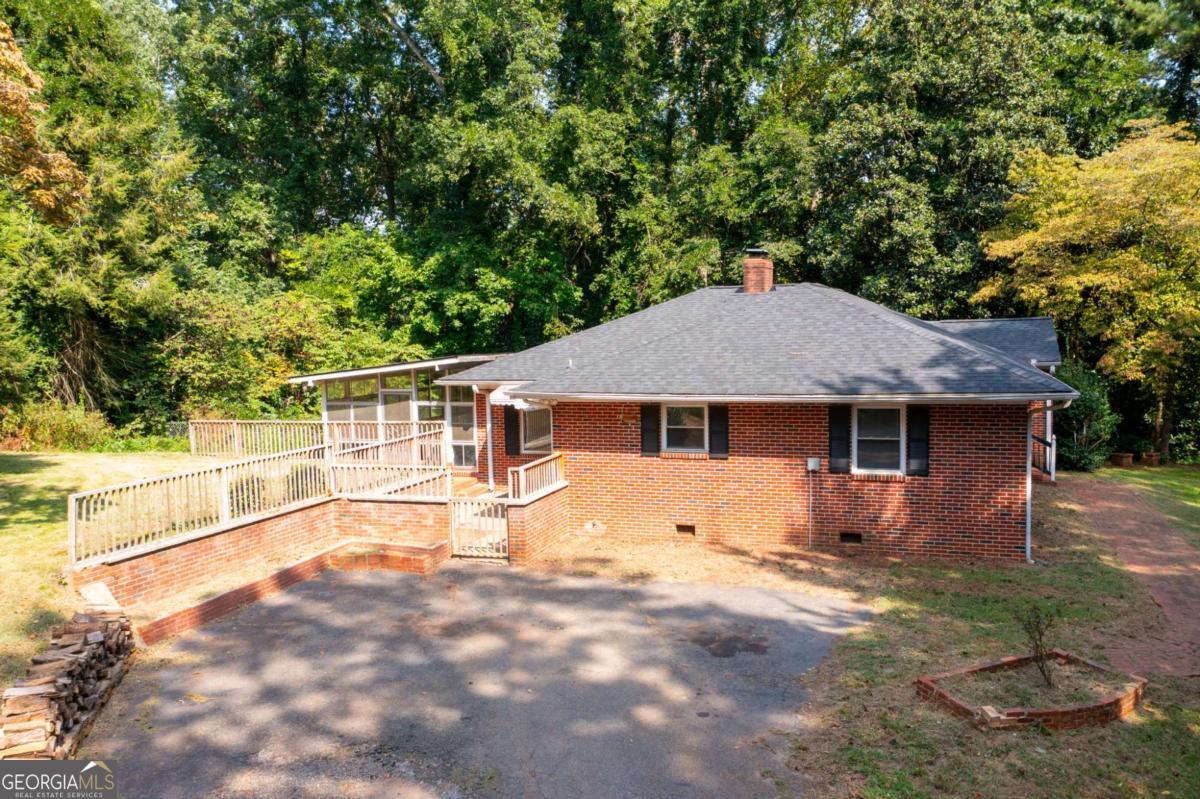 250 Memorial Drive Property Photo 31