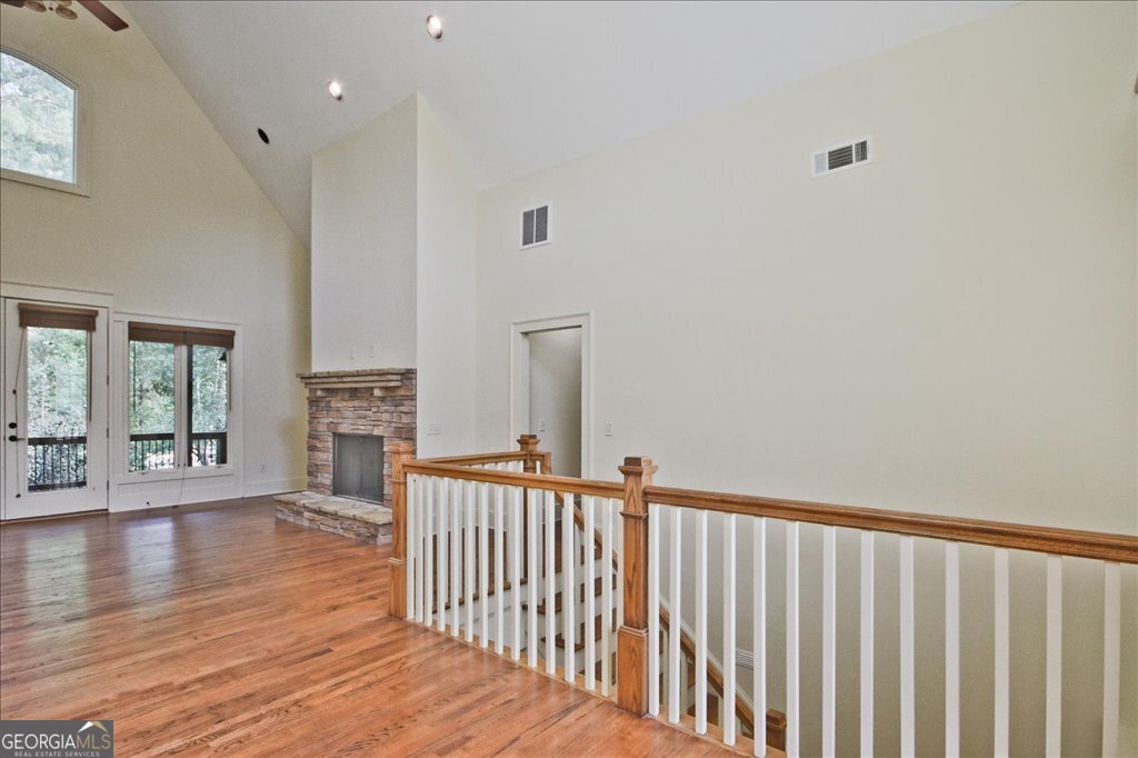 194 Edgewater Trail S Property Photo 8