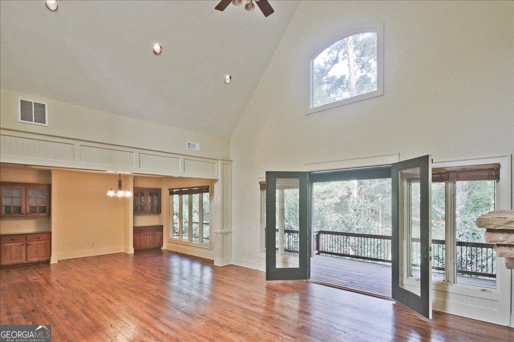 194 Edgewater Trail S Property Photo 11