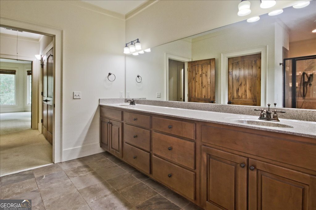 194 Edgewater Trail S Property Photo 28