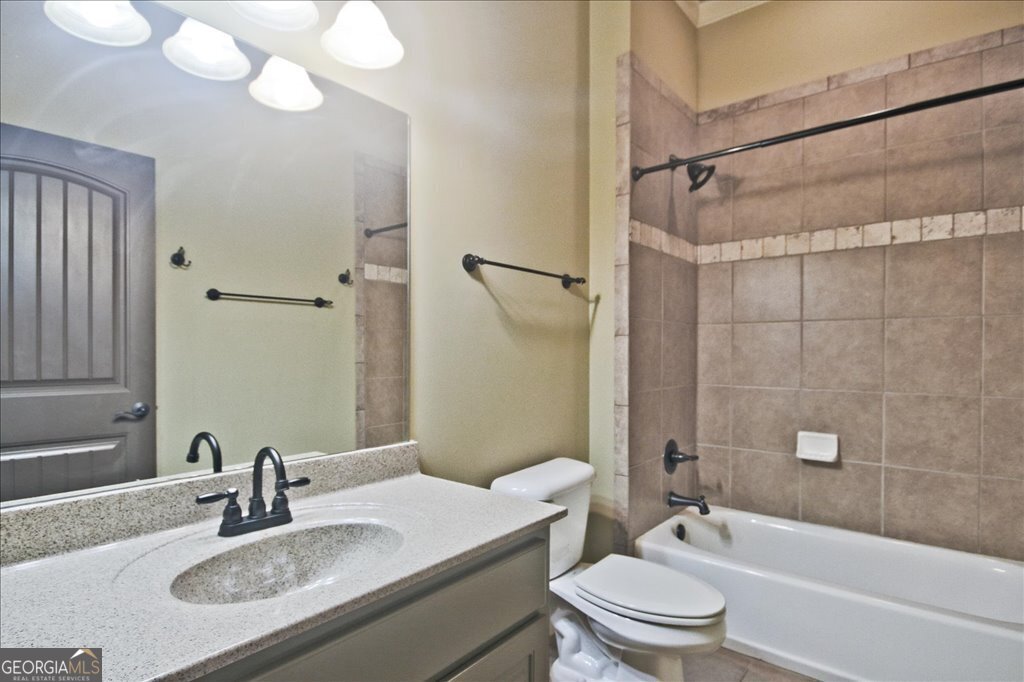 194 Edgewater Trail S Property Photo 44