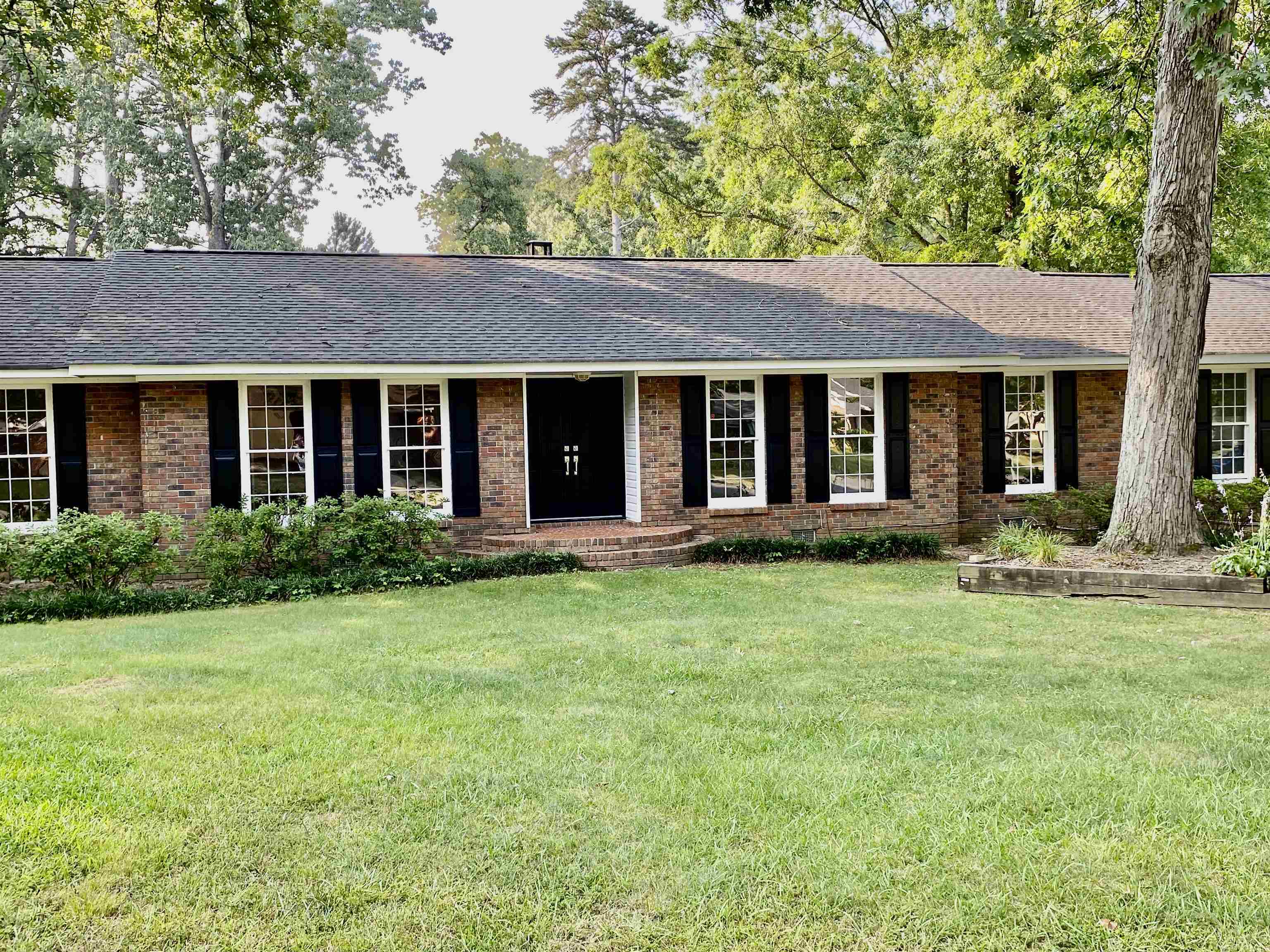 16 Jefferson Drive Sw Property Photo 2